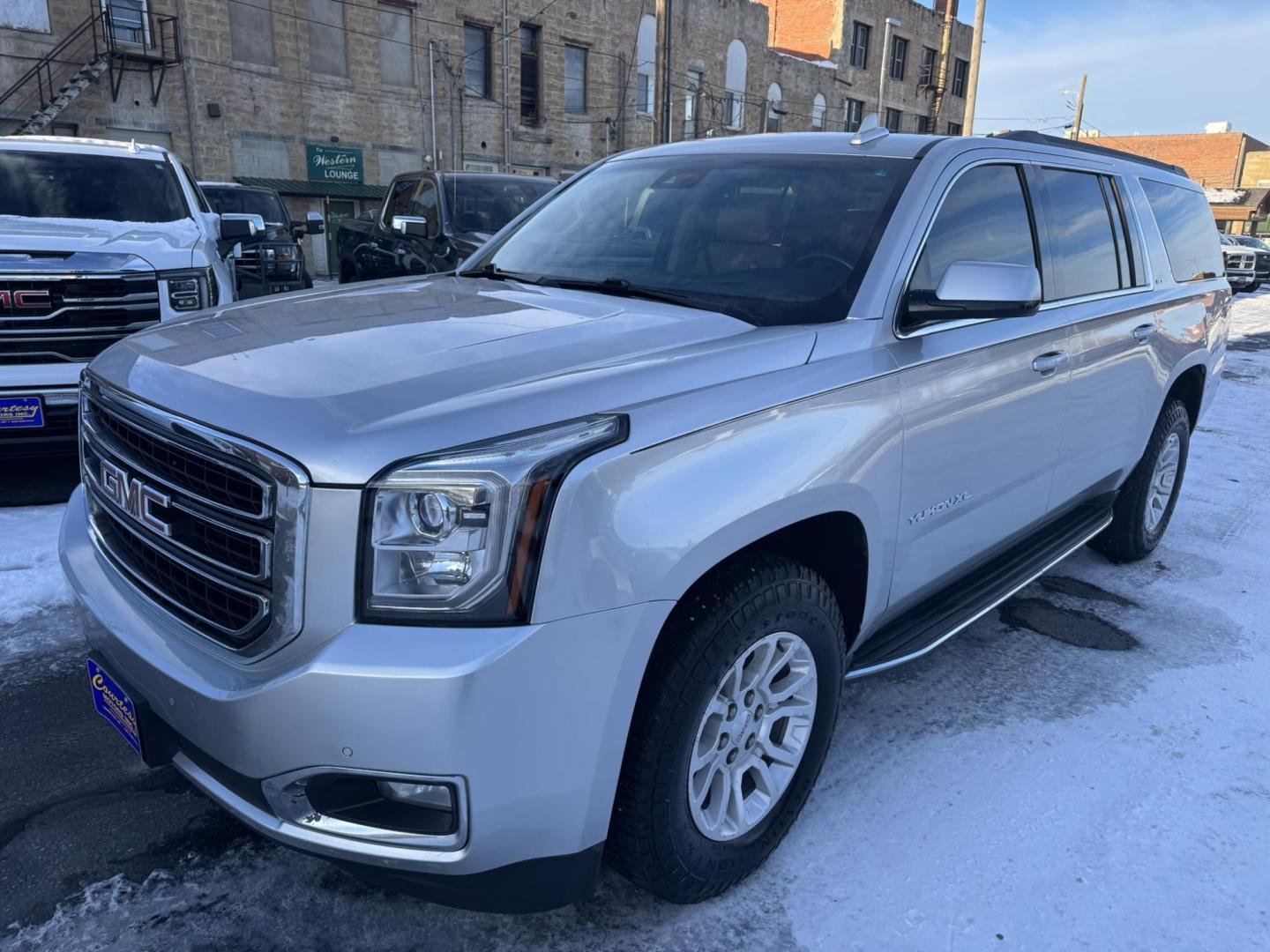 2015 Silver /Tan GMC Yukon XL SLT 1/2 Ton 4WD (1GKS2HKC4FR) with an 5.3L V8 OHV 16V engine, 6-Speed Automatic transmission, located at 116 5th Avenue South, Lewistown, MT, 59457, 47.063877, -109.427879 - Photo#6
