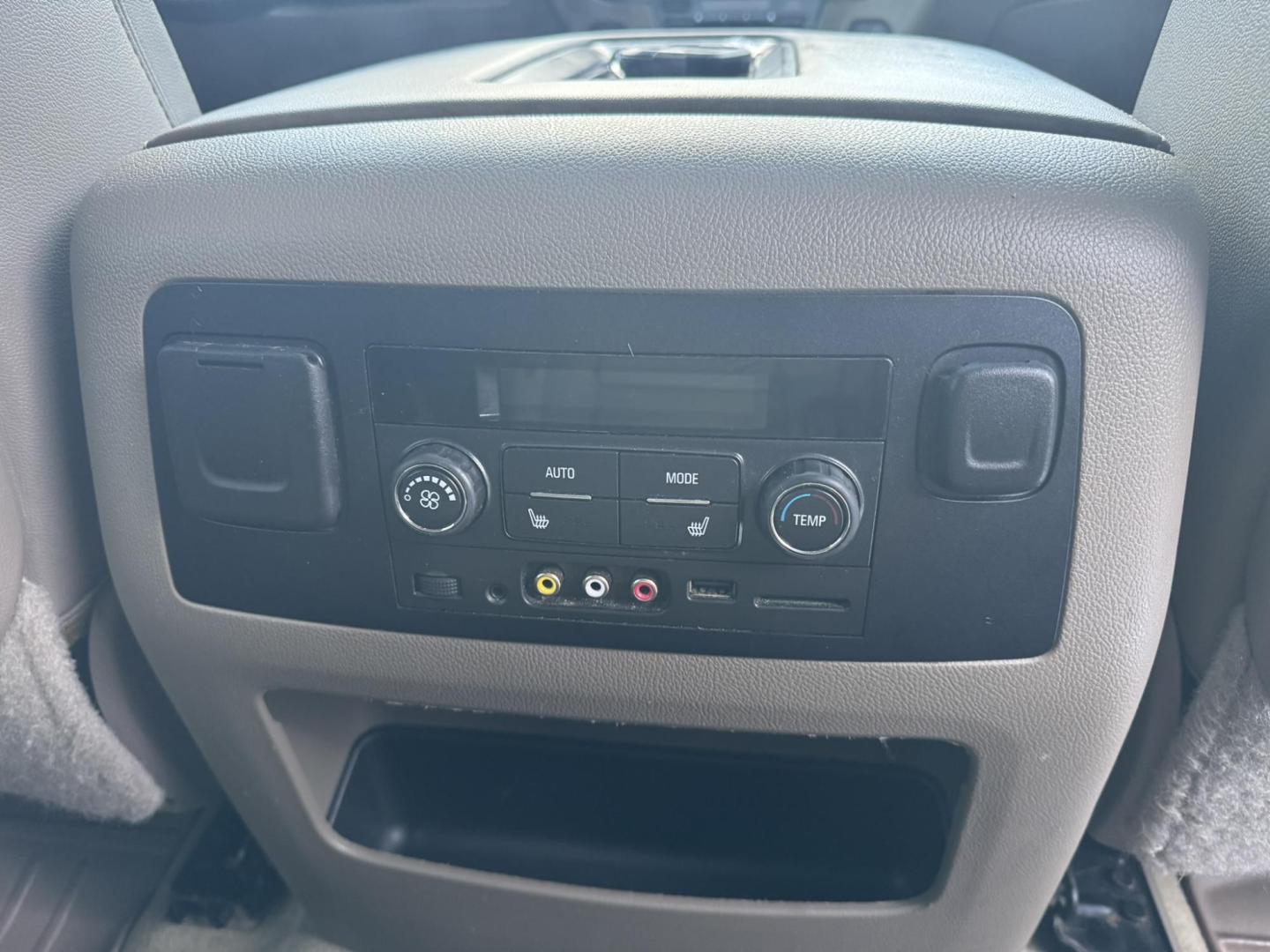 2015 Silver /Tan GMC Yukon XL SLT 1/2 Ton 4WD (1GKS2HKC4FR) with an 5.3L V8 OHV 16V engine, 6-Speed Automatic transmission, located at 116 5th Avenue South, Lewistown, MT, 59457, 47.063877, -109.427879 - Photo#11