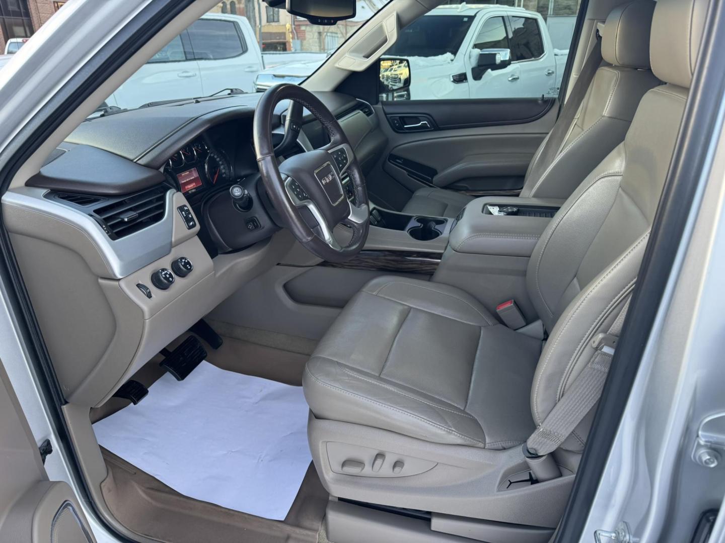 2015 Silver /Tan GMC Yukon XL SLT 1/2 Ton 4WD (1GKS2HKC4FR) with an 5.3L V8 OHV 16V engine, 6-Speed Automatic transmission, located at 116 5th Avenue South, Lewistown, MT, 59457, 47.063877, -109.427879 - Photo#15