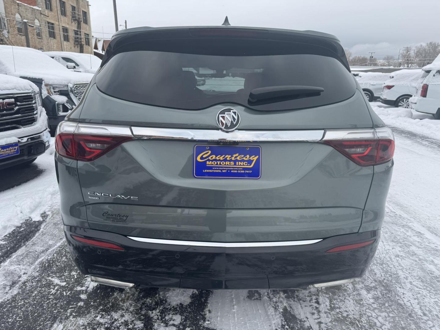 2022 Green /Grey Buick Enclave Premium AWD (5GAEVBKW6NJ) with an 3.6L V6 DOHC 24V engine, 9A transmission, located at 116 5th Avenue South, Lewistown, MT, 59457, 47.063877, -109.427879 - This 2022 Buick Enclave Premium AWD is the perfect mix of comfort, space, and confidence. Smooth-riding all-wheel drive makes it ideal year-round, while the Premium trim delivers the upscale feel Buick is known for. Leather seating, heated front seats, a power panoramic sunroof, and a quiet, refined - Photo#3