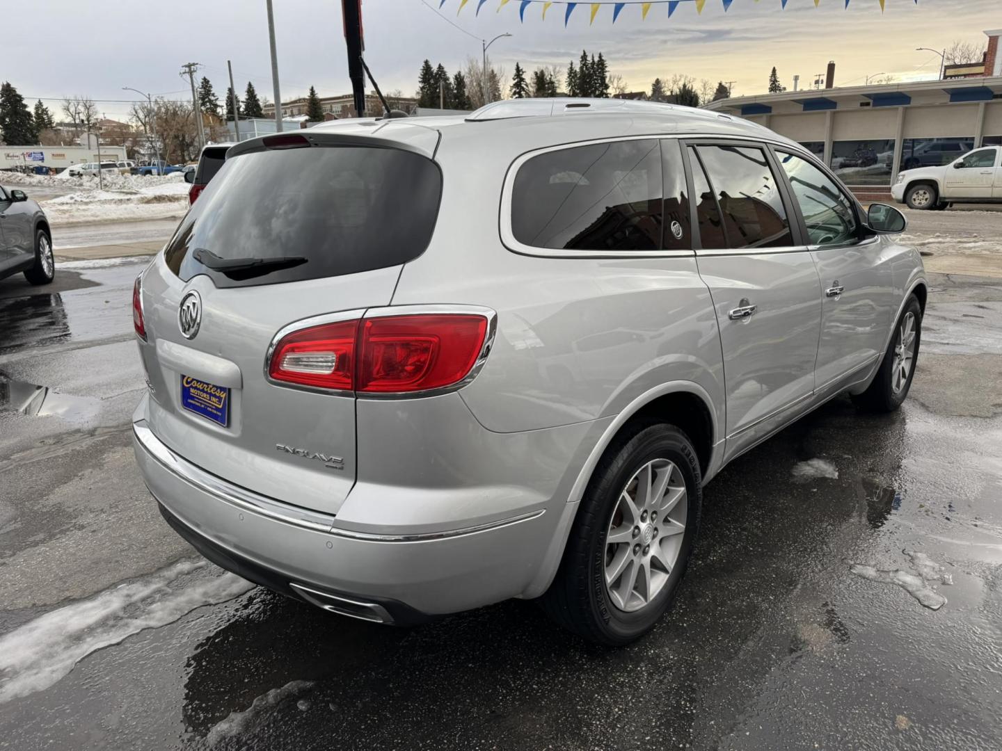 2015 Silver /Grey Buick Enclave Leather AWD (5GAKVBKD9FJ) with an 3.6L V6 DOHC 24V engine, 6-Speed Automatic Overdrive transmission, located at 116 5th Avenue South, Lewistown, MT, 59457, 47.063877, -109.427879 - Photo#2