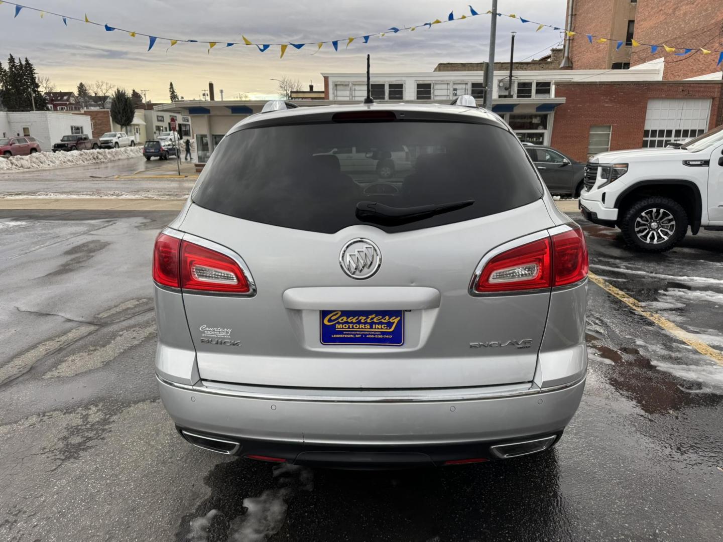 2015 Silver /Grey Buick Enclave Leather AWD (5GAKVBKD9FJ) with an 3.6L V6 DOHC 24V engine, 6-Speed Automatic Overdrive transmission, located at 116 5th Avenue South, Lewistown, MT, 59457, 47.063877, -109.427879 - Photo#3