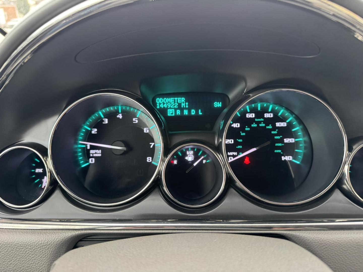 2015 Silver /Grey Buick Enclave Leather AWD (5GAKVBKD9FJ) with an 3.6L V6 DOHC 24V engine, 6-Speed Automatic Overdrive transmission, located at 116 5th Avenue South, Lewistown, MT, 59457, 47.063877, -109.427879 - Photo#17