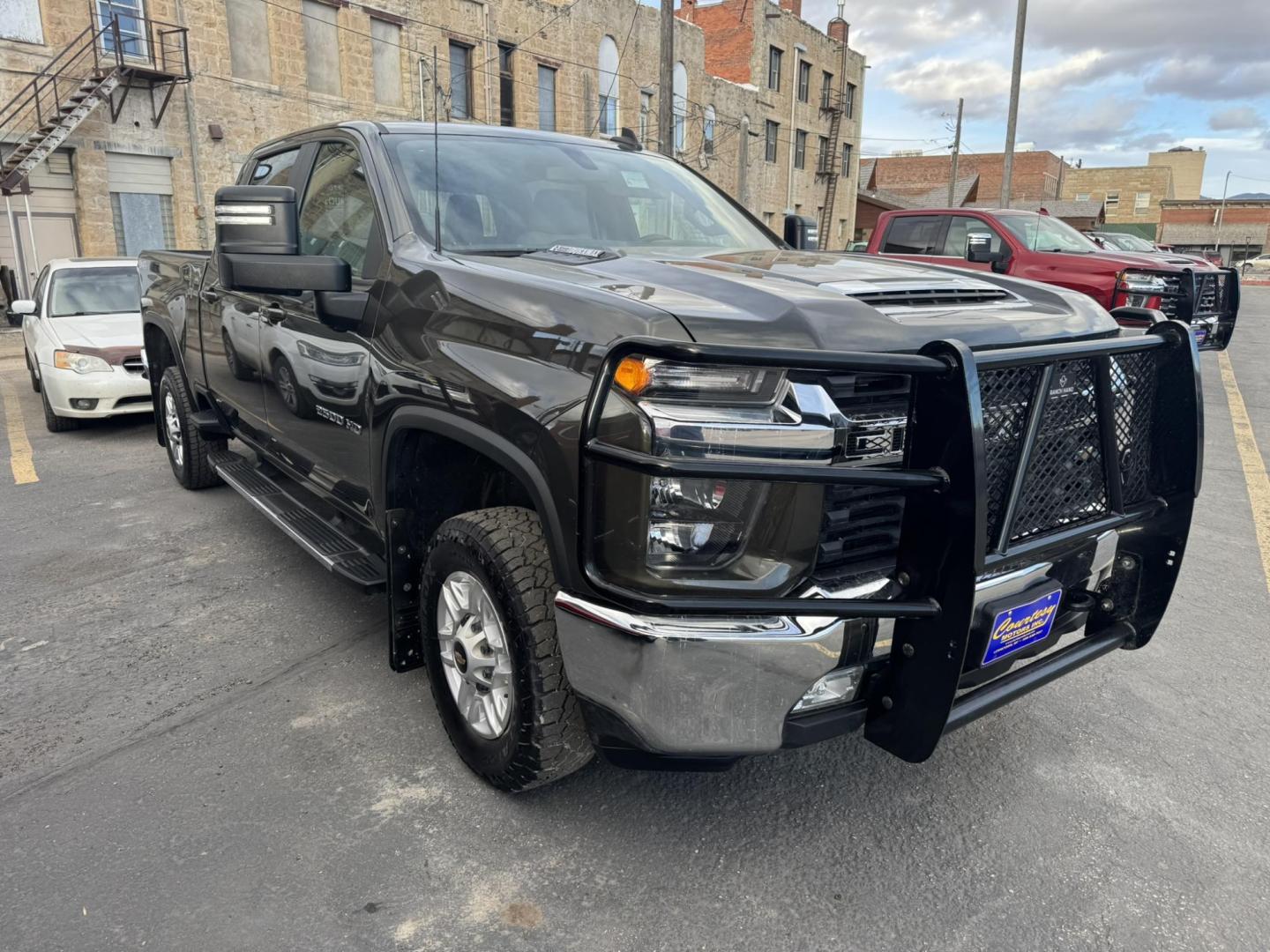 2022 Green /Grey Chevrolet Silverado 2500HD LT Crew Cab Standard Box 4WD (1GC4YNEY1NF) with an 6.6L V8 OHV 16V DIESEL engine, 6A transmission, located at 116 5th Avenue South, Lewistown, MT, 59457, 47.063877, -109.427879 - This 2022 Chevrolet Silverado 2500HD Crew Cab LT is built to work hard and ride right. Powered by the legendary Duramax diesel, it delivers serious towing capability with the smooth, confident pull diesel owners swear by. The Crew Cab gives you plenty of room for passengers, while the leather interi - Photo#1