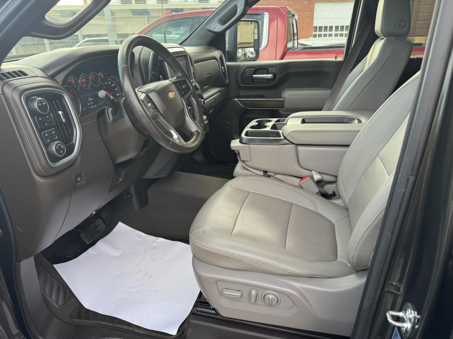 2022 Green /Grey Chevrolet Silverado 2500HD LT Crew Cab Standard Box 4WD (1GC4YNEY1NF) with an 6.6L V8 OHV 16V DIESEL engine, 6A transmission, located at 116 5th Avenue South, Lewistown, MT, 59457, 47.063877, -109.427879 - This 2022 Chevrolet Silverado 2500HD Crew Cab LT is built to work hard and ride right. Powered by the legendary Duramax diesel, it delivers serious towing capability with the smooth, confident pull diesel owners swear by. The Crew Cab gives you plenty of room for passengers, while the leather interi - Photo#10