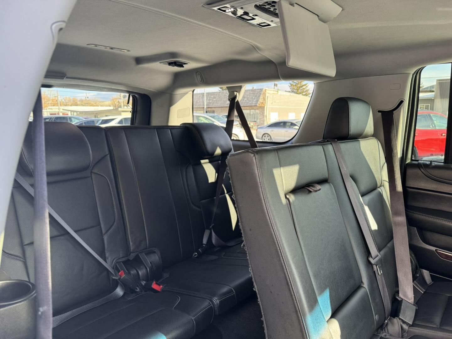 2017 Silver /Black GMC Yukon XL SLT 4WD (1GKS2GKC1HR) with an 5.3L V8 OHV 16V engine, 6A transmission, located at 116 5th Avenue South, Lewistown, MT, 59457, 47.063877, -109.427879 - Loaded local trade with a clean Car Fax! - Photo#9