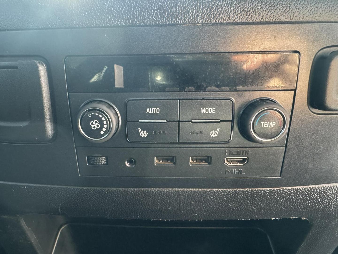 2017 Silver /Black GMC Yukon XL SLT 4WD (1GKS2GKC1HR) with an 5.3L V8 OHV 16V engine, 6A transmission, located at 116 5th Avenue South, Lewistown, MT, 59457, 47.063877, -109.427879 - Loaded local trade with a clean Car Fax! - Photo#10