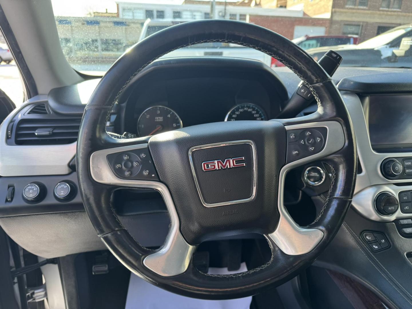 2017 Silver /Black GMC Yukon XL SLT 4WD (1GKS2GKC1HR) with an 5.3L V8 OHV 16V engine, 6A transmission, located at 116 5th Avenue South, Lewistown, MT, 59457, 47.063877, -109.427879 - Loaded local trade with a clean Car Fax! - Photo#18