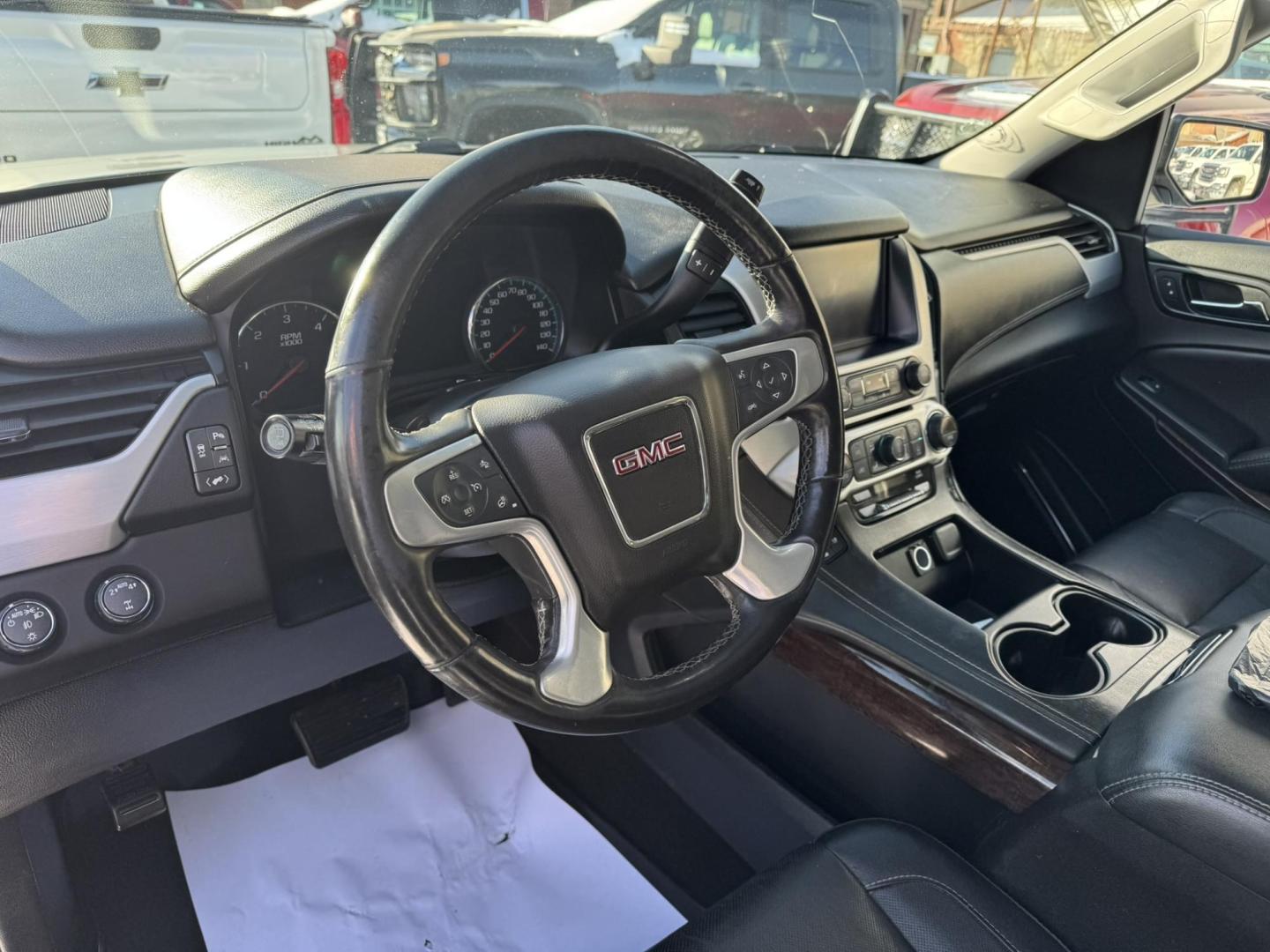 2017 Silver /Black GMC Yukon XL SLT 4WD (1GKS2GKC1HR) with an 5.3L V8 OHV 16V engine, 6A transmission, located at 116 5th Avenue South, Lewistown, MT, 59457, 47.063877, -109.427879 - Loaded local trade with a clean Car Fax! - Photo#19