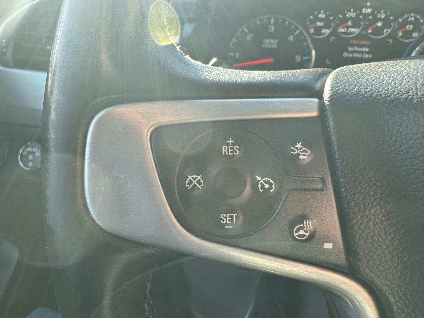 2017 Silver /Black GMC Yukon XL SLT 4WD (1GKS2GKC1HR) with an 5.3L V8 OHV 16V engine, 6A transmission, located at 116 5th Avenue South, Lewistown, MT, 59457, 47.063877, -109.427879 - Loaded local trade with a clean Car Fax! - Photo#20