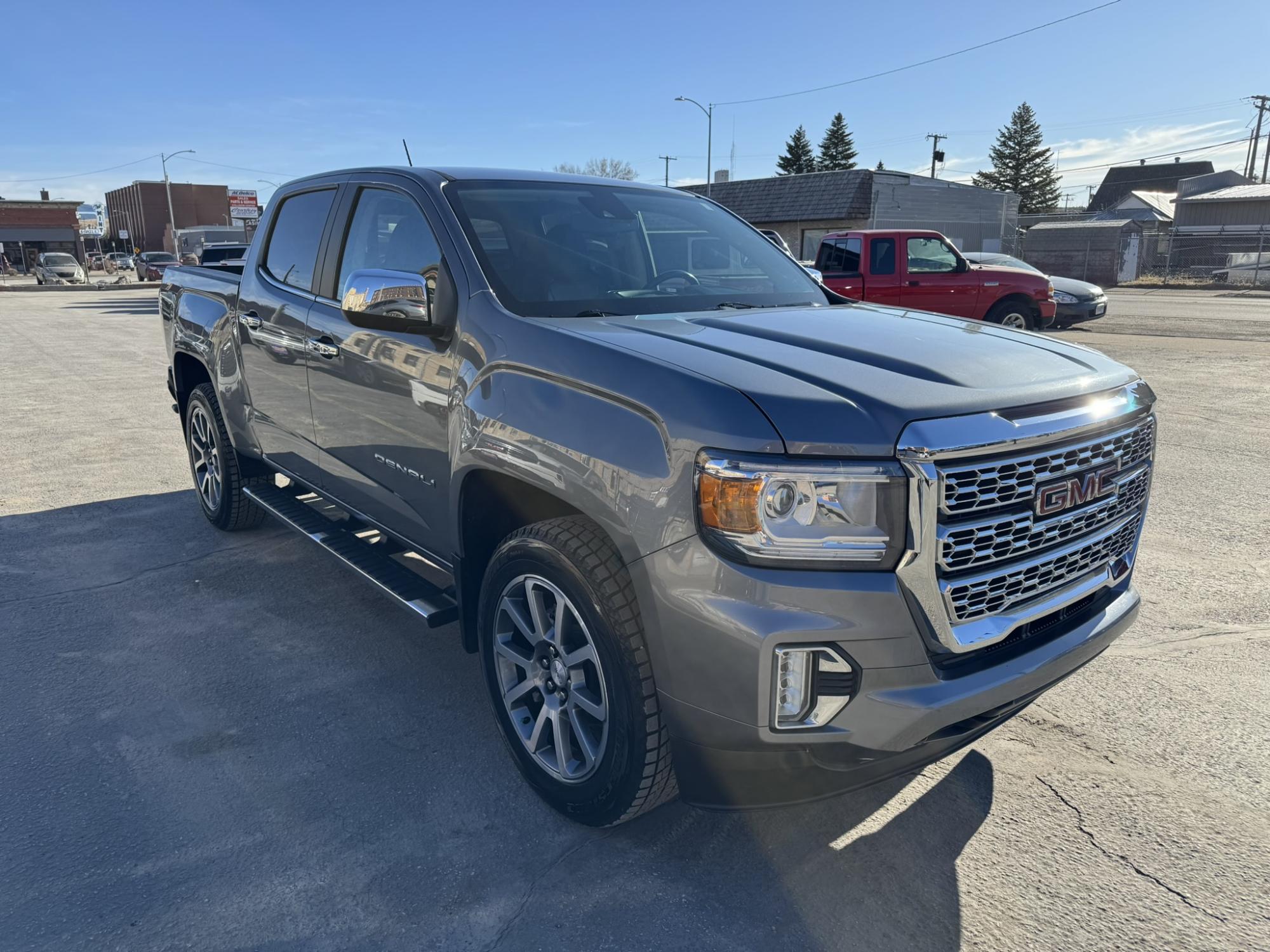 photo of 2022 GMC Canyon Denali Crew Cab Short Box 4WD