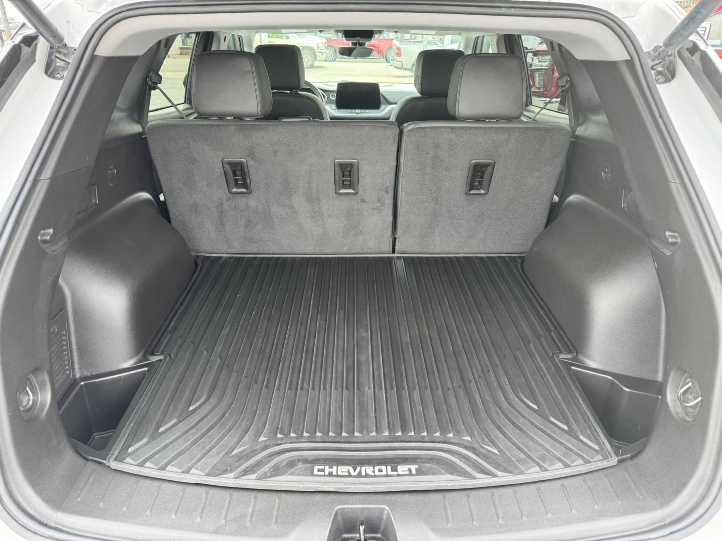 2024 WHITE /Black Chevrolet Blazer 3LT AWD (3GNKBJRS2RS) with an 3.6L V6 DOHC 24V engine, 9A transmission, located at 116 5th Avenue South, Lewistown, MT, 59457, 47.063877, -109.427879 - Sharp, confident, and ready for any season—this 2024 Chevrolet Blazer 3LT AWD brings together bold styling, smooth performance, and everyday practicality in one standout SUV. Powered by a responsive V6 engine and backed by all-wheel drive, it delivers confident handling whether you’re commuting, - Photo#10