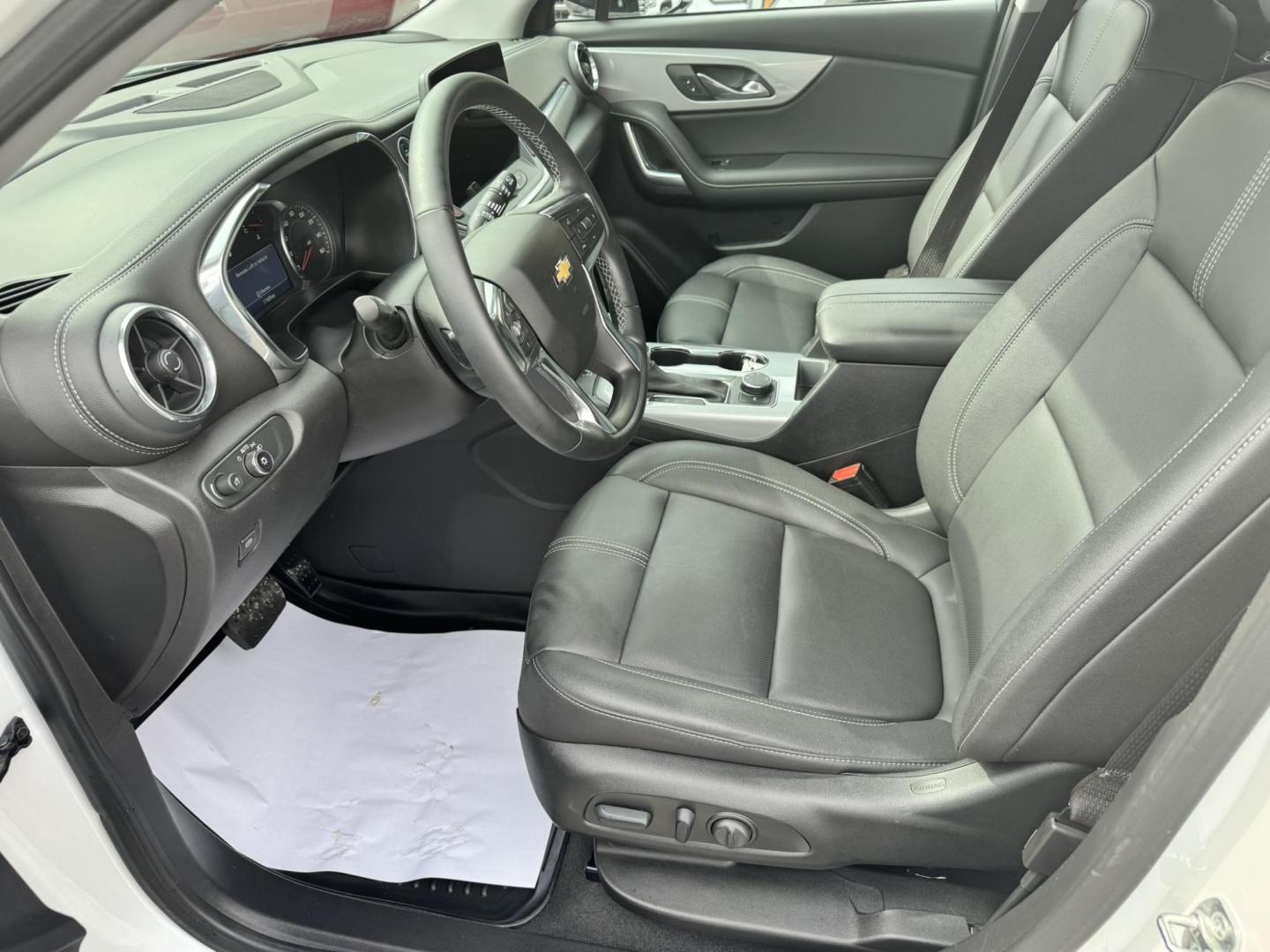 2024 WHITE /Black Chevrolet Blazer 3LT AWD (3GNKBJRS2RS) with an 3.6L V6 DOHC 24V engine, 9A transmission, located at 116 5th Avenue South, Lewistown, MT, 59457, 47.063877, -109.427879 - Sharp, confident, and ready for any season—this 2024 Chevrolet Blazer 3LT AWD brings together bold styling, smooth performance, and everyday practicality in one standout SUV. Powered by a responsive V6 engine and backed by all-wheel drive, it delivers confident handling whether you’re commuting, - Photo#12