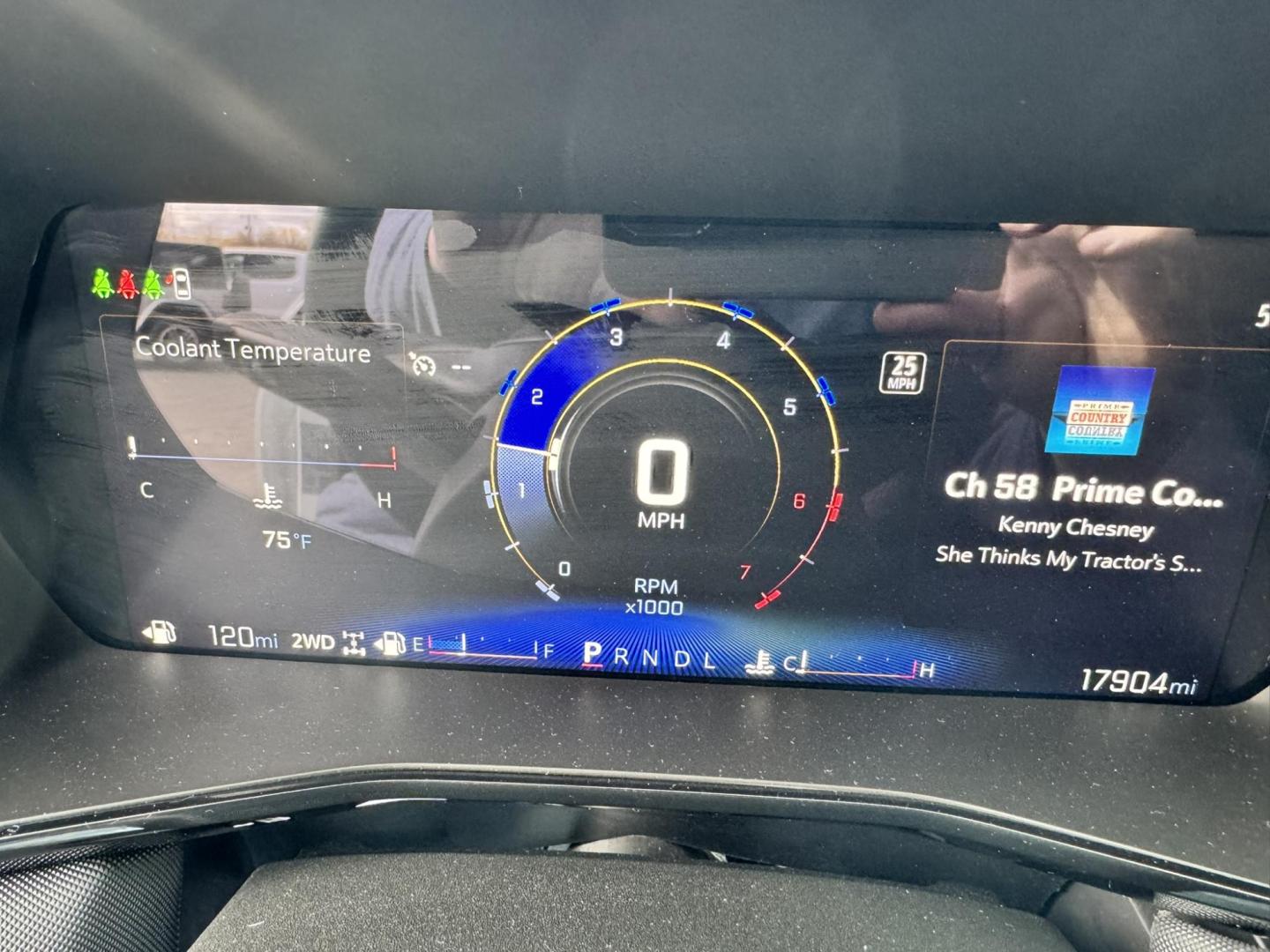 2024 WHITE /Black Chevrolet Colorado Z71 Crew Cab 4WD (1GCPTDEKXR1) with an 2.7L L4 DOHC 16V TURBO engine, 6A transmission, located at 116 5th Avenue South, Lewistown, MT, 59457, 47.063877, -109.427879 - Tough, refined, and built to handle whatever you throw at it—this 2024 Chevrolet Colorado Z71 4WD is the perfect blend of off-road capability and everyday comfort. Powered by a strong turbocharged engine with impressive torque, it delivers confident acceleration, smooth towing capability, and the - Photo#13