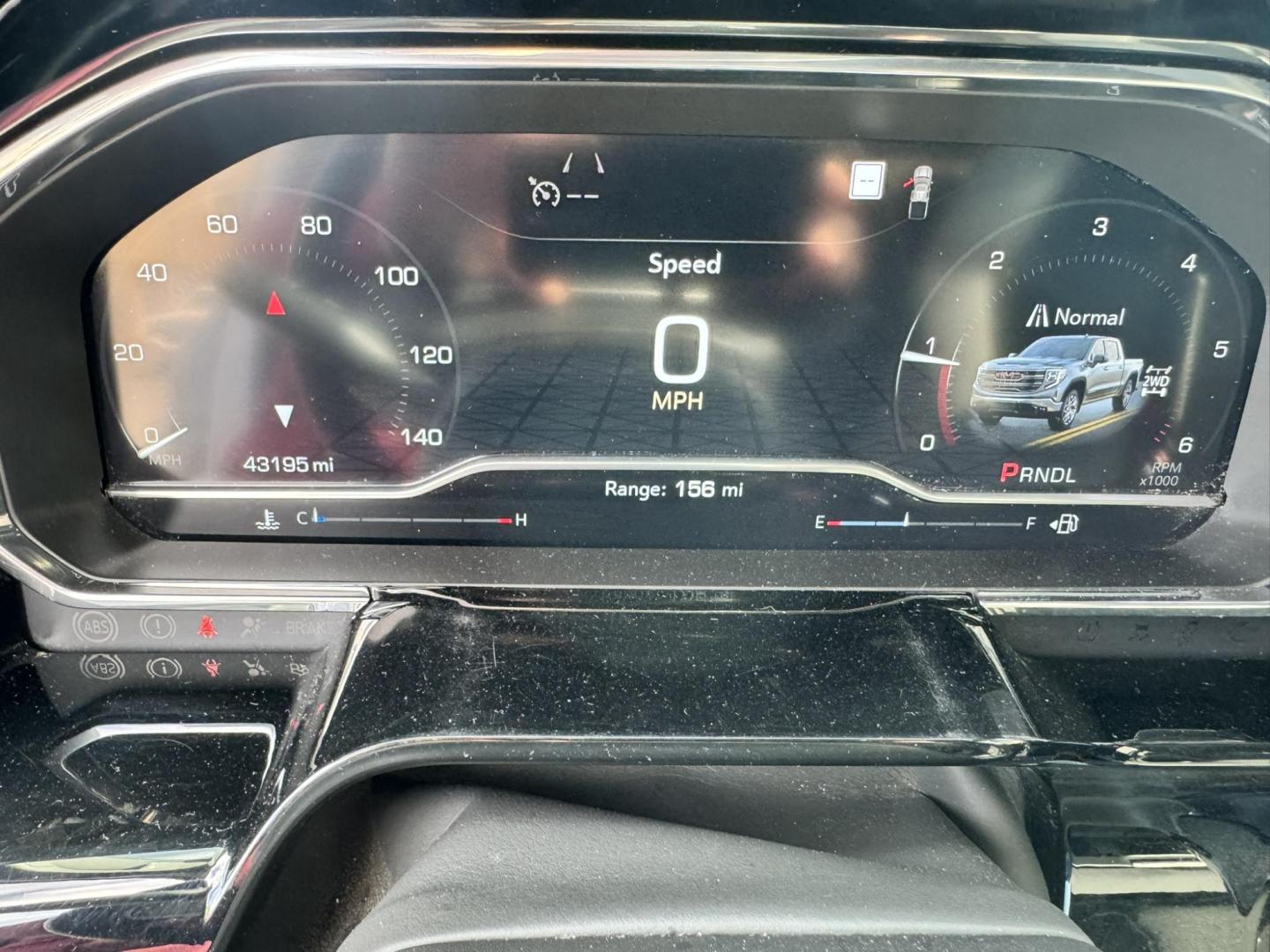 2022 WHITE /Black GMC Sierra 1500 SLE Crew Cab 4WD (3GTUUBED4NG) with an 5.3L V8 OHV 16V engine, 6A transmission, located at 116 5th Avenue South, Lewistown, MT, 59457, 47.063877, -109.427879 - Power, capability, and proven V8 performance—this 2022 GMC Sierra 1500 Crew Cab 4WD SLE is the full-size truck that gets the job done without sacrificing comfort. Equipped with the legendary 5.3L V8, it delivers strong, reliable power for towing, hauling, and everyday driving, paired with a smooth - Photo#17