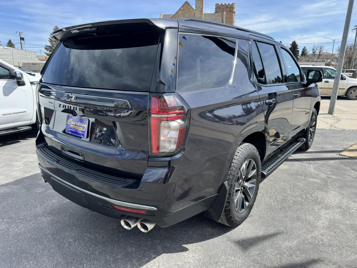 2022 Ash Grey /Tan Chevrolet Tahoe Z71 (1GNSKPKL2NR) with an 6.2L V8 OHV 16V engine, 10A transmission, located at 116 5th Avenue South, Lewistown, MT, 59457, 47.063877, -109.427879 - Big, bold, and built to go beyond the pavement—this 2022 Chevrolet Tahoe Z71 4WD with the Off-Road Capability and Off-Road Performance Packages is the full-size SUV that does it all. Powered by a strong V8 engine, it delivers the kind of performance and towing capability you expect, with the added - Photo#4