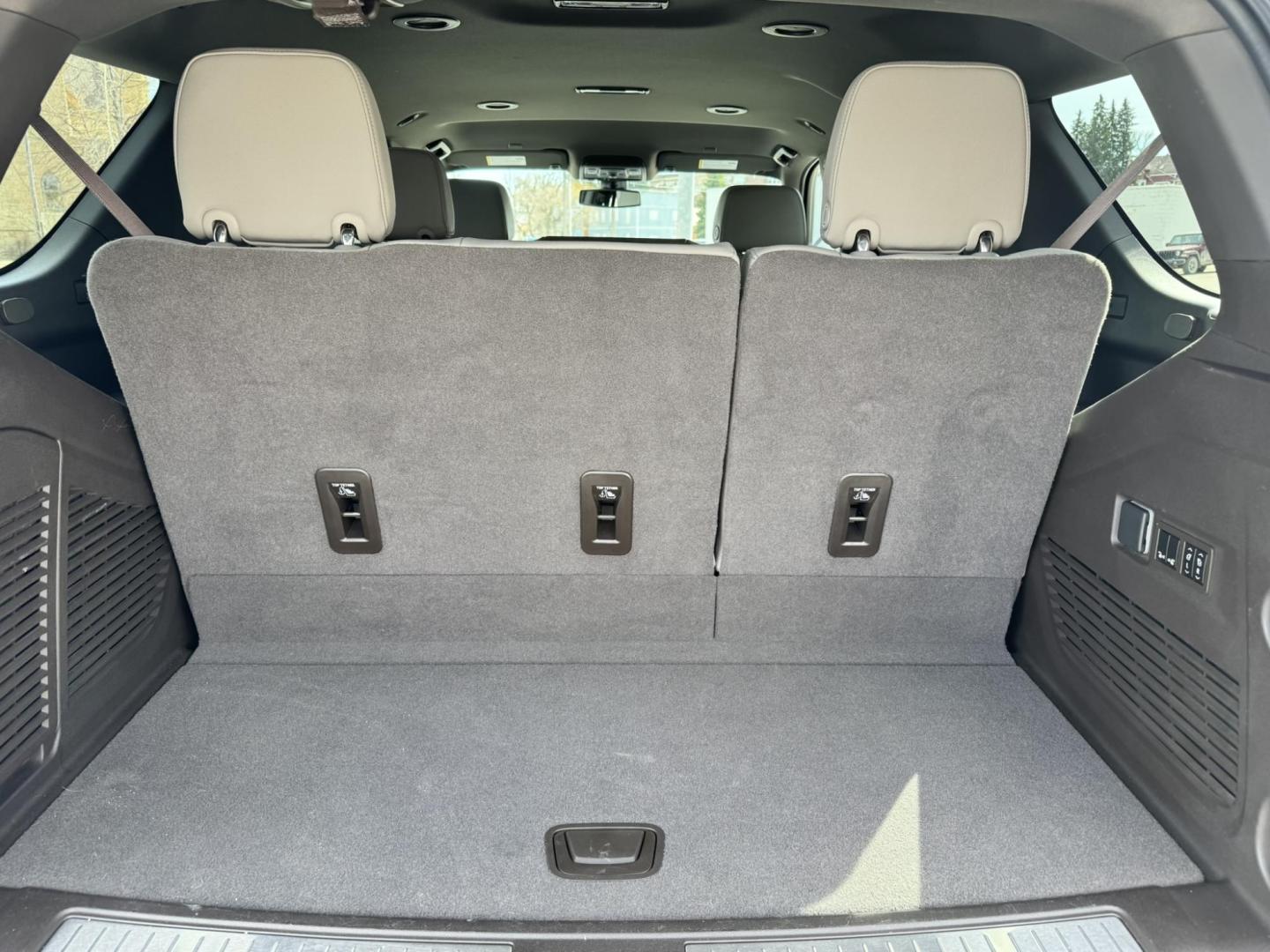 2022 Ash Grey /Tan Chevrolet Tahoe Z71 (1GNSKPKL2NR) with an 6.2L V8 OHV 16V engine, 10A transmission, located at 116 5th Avenue South, Lewistown, MT, 59457, 47.063877, -109.427879 - Big, bold, and built to go beyond the pavement—this 2022 Chevrolet Tahoe Z71 4WD with the Off-Road Capability and Off-Road Performance Packages is the full-size SUV that does it all. Powered by a strong V8 engine, it delivers the kind of performance and towing capability you expect, with the added - Photo#11