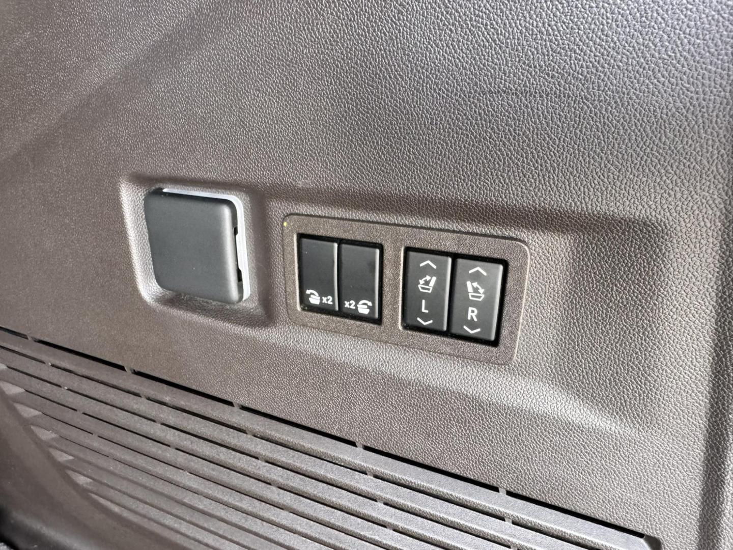 2022 Ash Grey /Tan Chevrolet Tahoe Z71 (1GNSKPKL2NR) with an 6.2L V8 OHV 16V engine, 10A transmission, located at 116 5th Avenue South, Lewistown, MT, 59457, 47.063877, -109.427879 - Big, bold, and built to go beyond the pavement—this 2022 Chevrolet Tahoe Z71 4WD with the Off-Road Capability and Off-Road Performance Packages is the full-size SUV that does it all. Powered by a strong V8 engine, it delivers the kind of performance and towing capability you expect, with the added - Photo#12