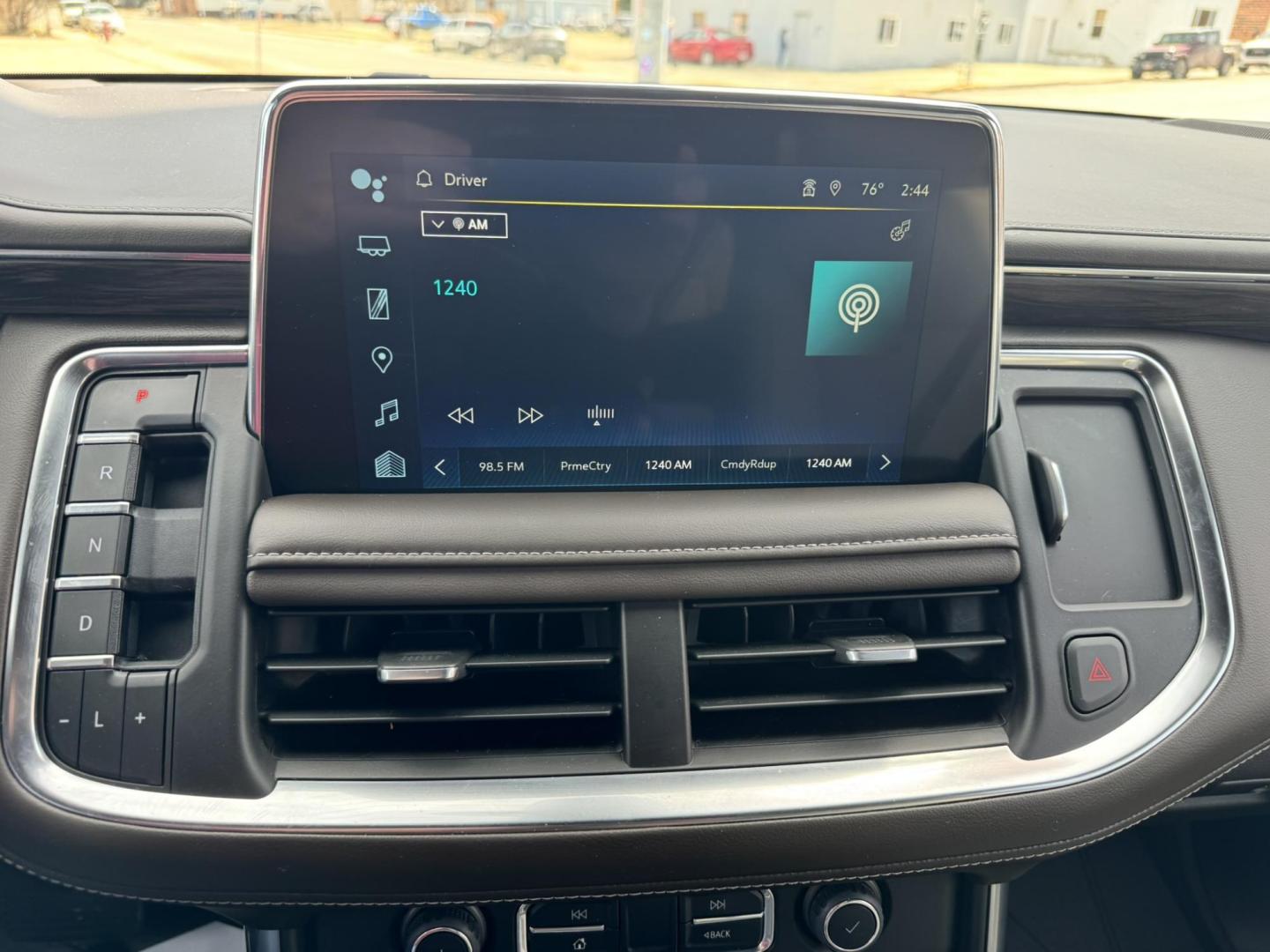 2022 Ash Grey /Tan Chevrolet Tahoe Z71 (1GNSKPKL2NR) with an 6.2L V8 OHV 16V engine, 10A transmission, located at 116 5th Avenue South, Lewistown, MT, 59457, 47.063877, -109.427879 - Big, bold, and built to go beyond the pavement—this 2022 Chevrolet Tahoe Z71 4WD with the Off-Road Capability and Off-Road Performance Packages is the full-size SUV that does it all. Powered by a strong V8 engine, it delivers the kind of performance and towing capability you expect, with the added - Photo#21