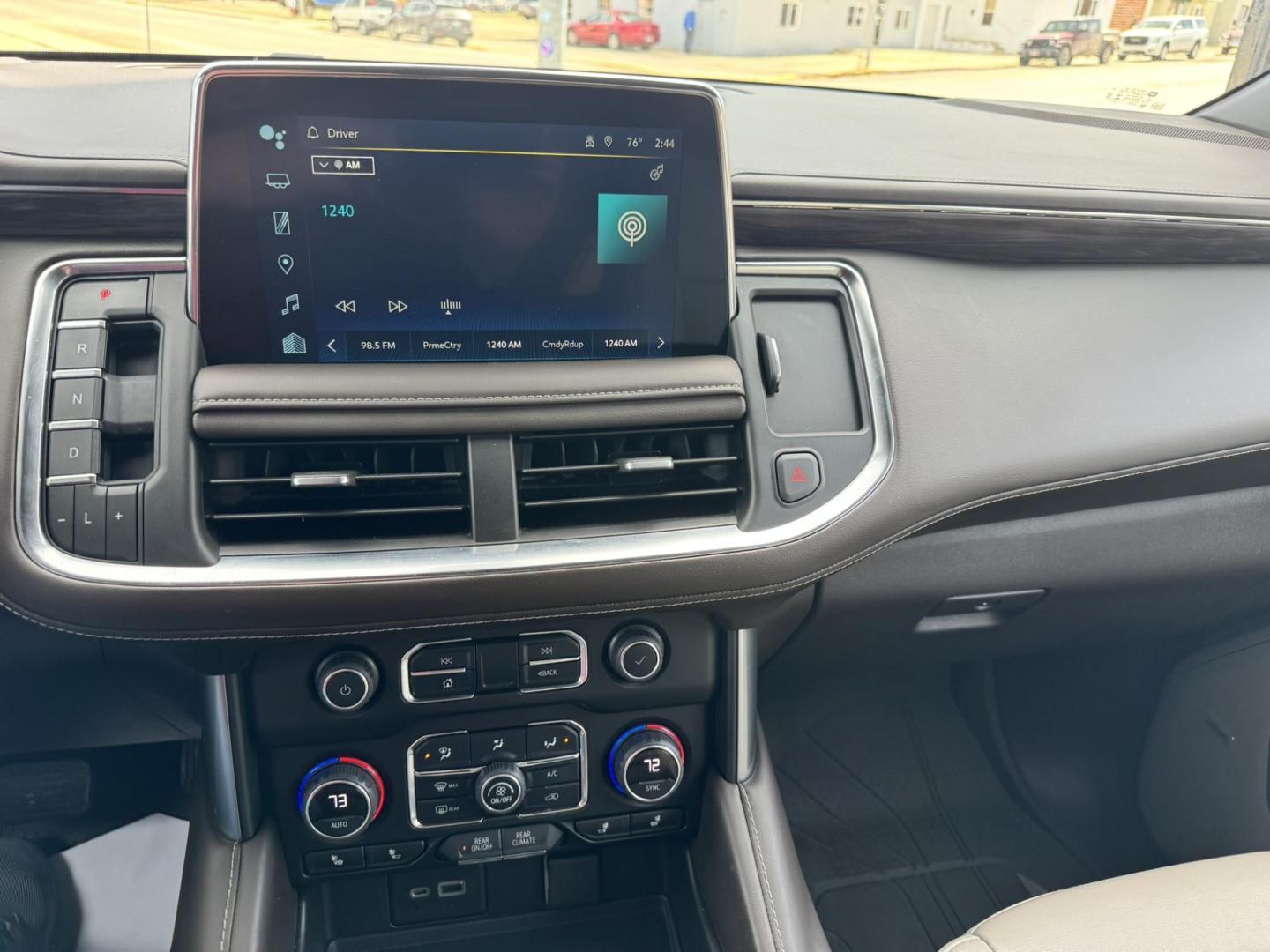 2022 Ash Grey /Tan Chevrolet Tahoe Z71 (1GNSKPKL2NR) with an 6.2L V8 OHV 16V engine, 10A transmission, located at 116 5th Avenue South, Lewistown, MT, 59457, 47.063877, -109.427879 - Big, bold, and built to go beyond the pavement—this 2022 Chevrolet Tahoe Z71 4WD with the Off-Road Capability and Off-Road Performance Packages is the full-size SUV that does it all. Powered by a strong V8 engine, it delivers the kind of performance and towing capability you expect, with the added - Photo#24