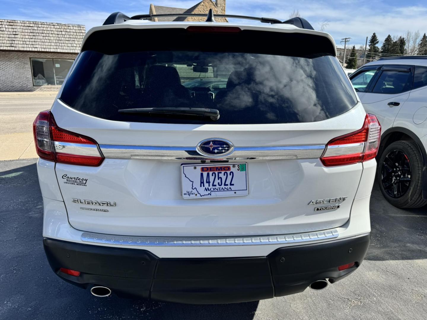 2022 WHITE /Brown Subaru Ascent Touring (4S4WMARD4N3) with an 2.4L L4 DOHC 16V engine, CVT transmission, located at 116 5th Avenue South, Lewistown, MT, 59457, 47.063877, -109.427879 - Photo#2