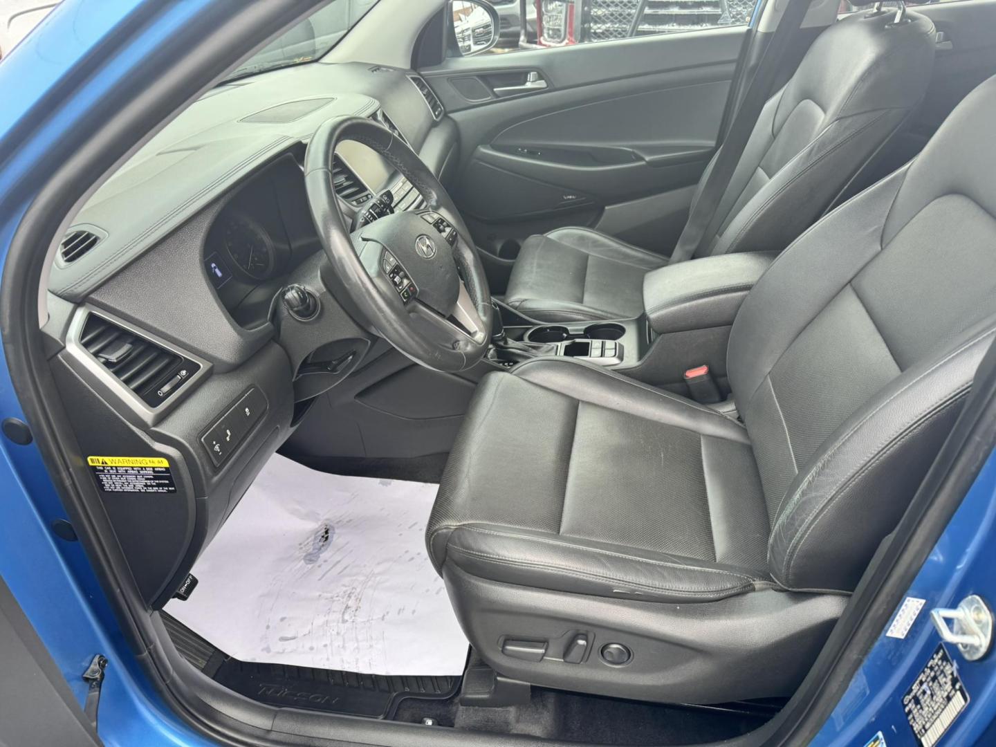 2017 Blue /Black Hyundai Tucson SE w/Preferred Package AWD (KM8J3CA43HU) with an 2.0L L4 DOHC 16V engine, 6A transmission, located at 116 5th Avenue South, Lewistown, MT, 59457, 47.063877, -109.427879 - Photo#11