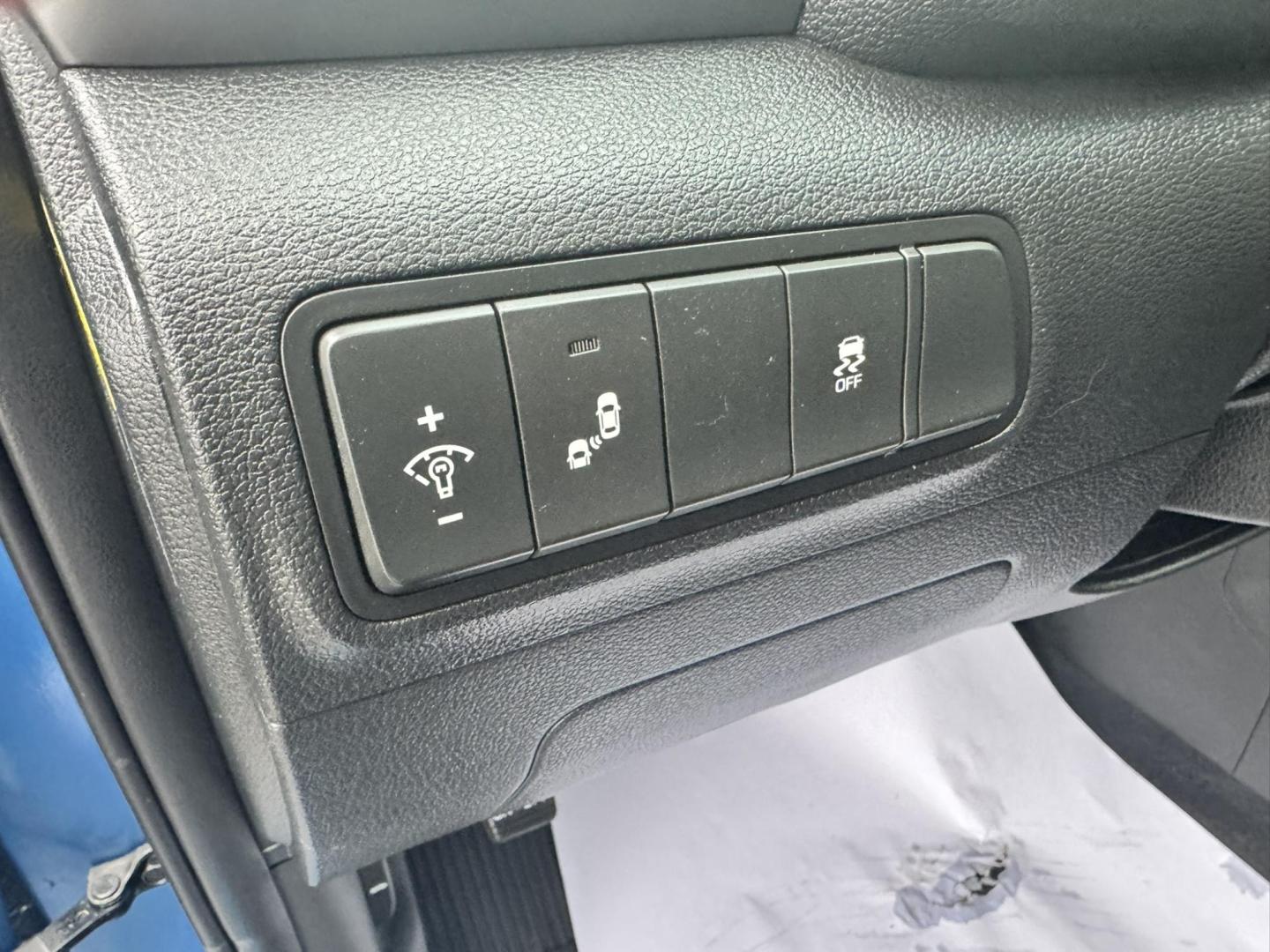 2017 Blue /Black Hyundai Tucson SE w/Preferred Package AWD (KM8J3CA43HU) with an 2.0L L4 DOHC 16V engine, 6A transmission, located at 116 5th Avenue South, Lewistown, MT, 59457, 47.063877, -109.427879 - Photo#14