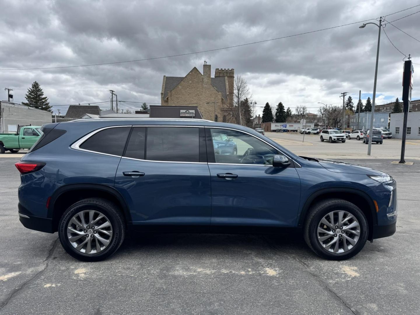 2025 Blue /Black Buick Enclave Preferred AWD (5GAEVARS7SJ) with an 2.5L L4 DOHC 16V TURBO engine, 9A transmission, located at 116 5th Avenue South, Lewistown, MT, 59457, 47.063877, -109.427879 - The completely redesigned 2025 Buick Enclave Preferred AWD delivers the perfect mix of space, comfort, and modern technology in a sleek, upscale package. Powered by a smooth and efficient turbocharged engine paired with a refined automatic transmission, this all-wheel-drive SUV is built to handle Mo - Photo#1