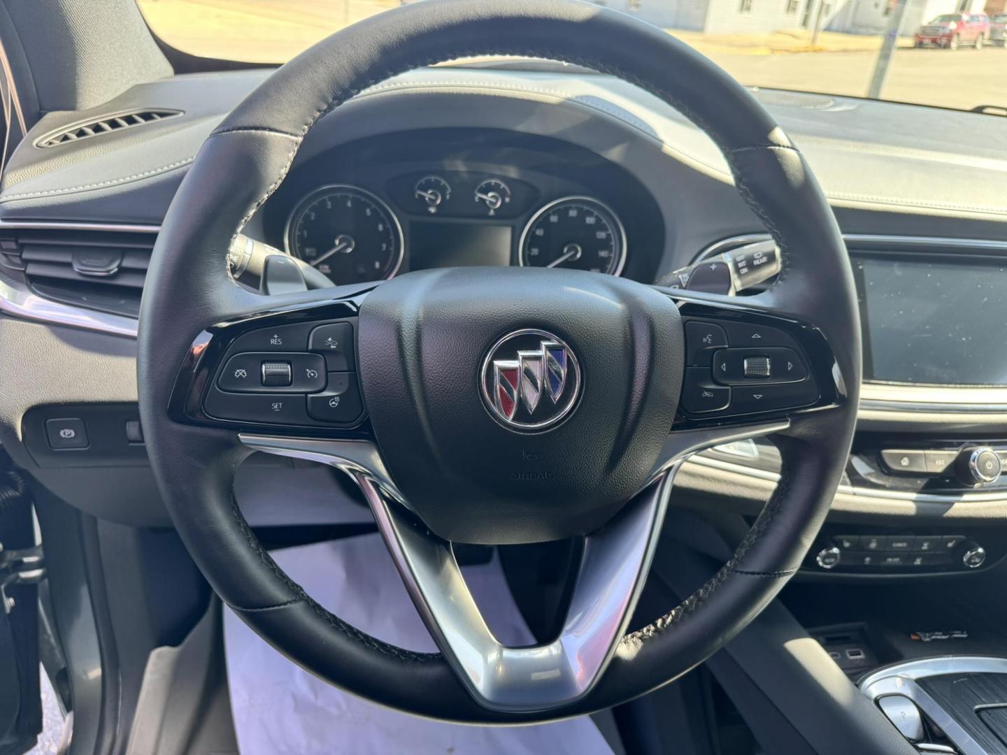 2022 Green /Grey Buick Enclave Essence AWD (5GAEVAKW1NJ) with an 3.6L V6 DOHC 24V engine, 9A transmission, located at 116 5th Avenue South, Lewistown, MT, 59457, 47.063877, -109.427879 - Experience smooth, refined driving in this 2022 Buick Enclave Essence AWD. Powered by a proven 3.6L V6 engine, this SUV delivers strong performance with the confidence of all-wheel drive, making it a great fit for Montana roads year-round. Inside, the Enclave shines with a quiet, upscale cabin feat - Photo#25