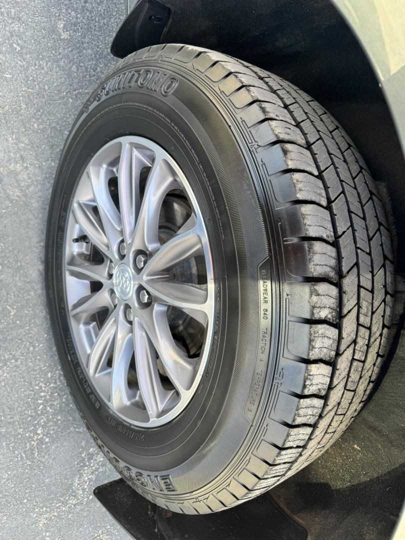 2022 Green /Grey Buick Enclave Essence AWD (5GAEVAKW1NJ) with an 3.6L V6 DOHC 24V engine, 9A transmission, located at 116 5th Avenue South, Lewistown, MT, 59457, 47.063877, -109.427879 - Experience smooth, refined driving in this 2022 Buick Enclave Essence AWD. Powered by a proven 3.6L V6 engine, this SUV delivers strong performance with the confidence of all-wheel drive, making it a great fit for Montana roads year-round. Inside, the Enclave shines with a quiet, upscale cabin feat - Photo#26