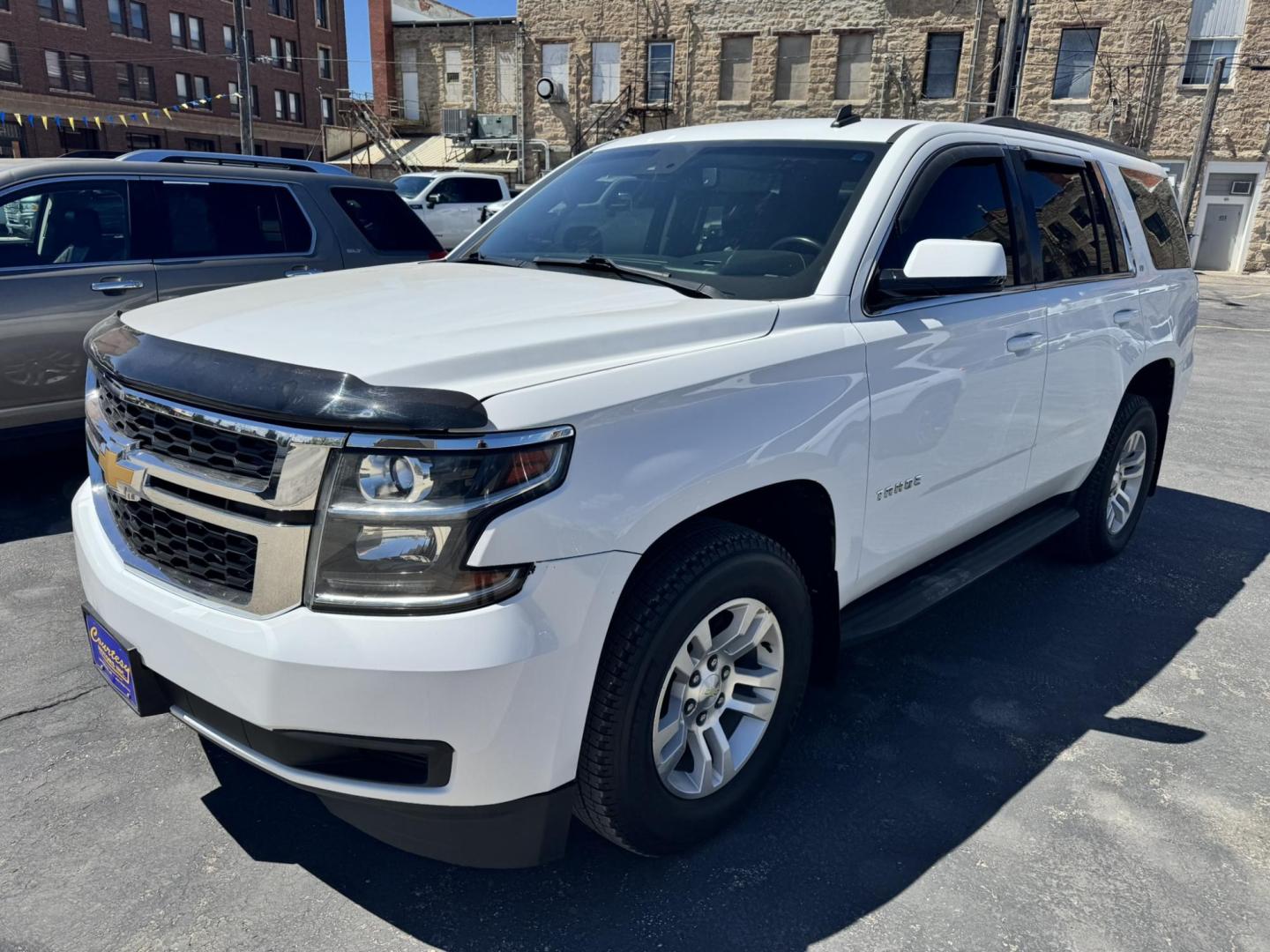 2015 WHITE /Black Chevrolet Tahoe LT 4WD (1GNSKBKC3FR) with an 5.3L V8 OHV 16V engine, 6-Speed Automatic transmission, located at 116 5th Avenue South, Lewistown, MT, 59457, 47.063877, -109.427879 - Two Owner local trade Tahoe!- Photo#6