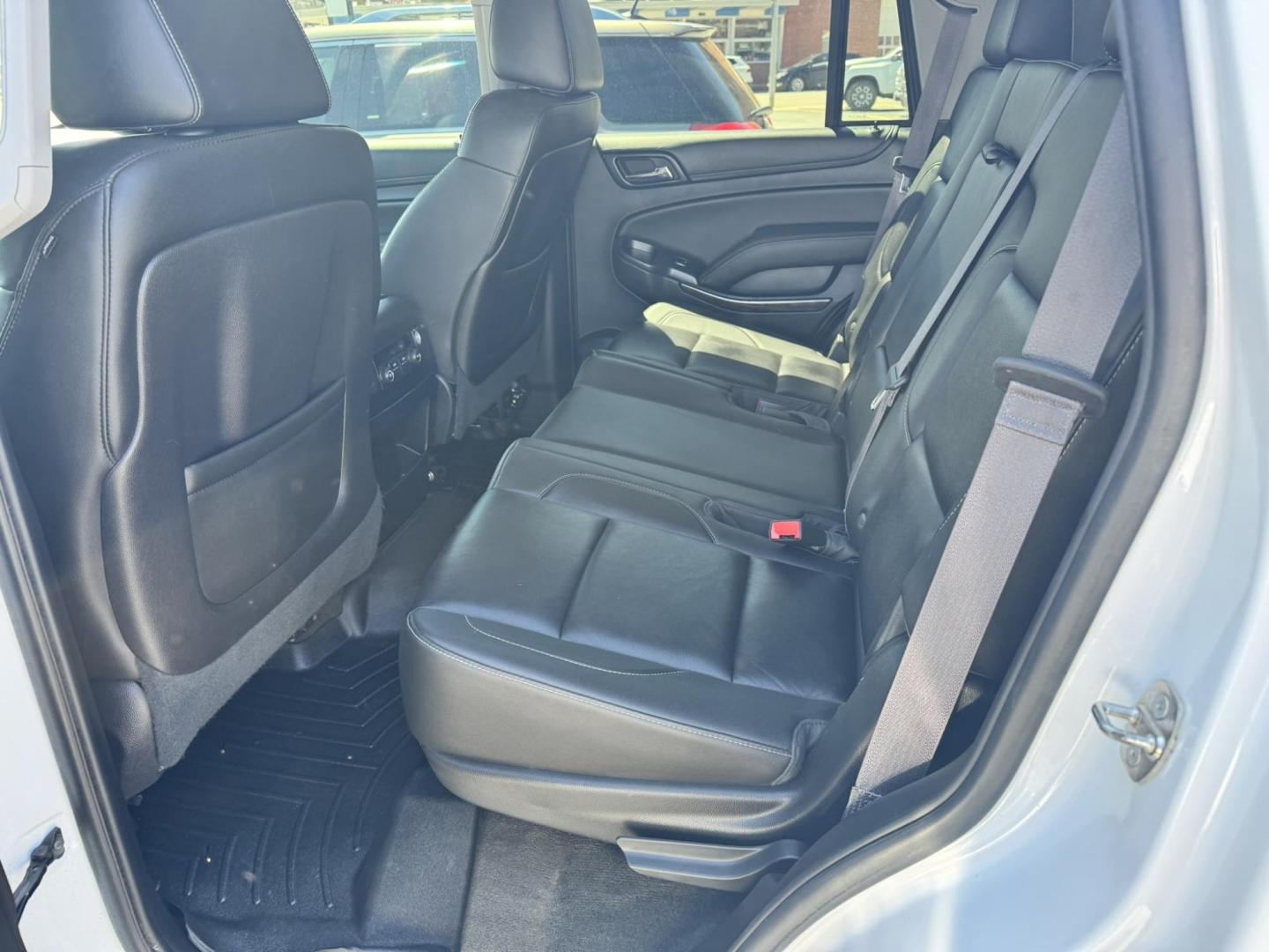 2015 WHITE /Black Chevrolet Tahoe LT 4WD (1GNSKBKC3FR) with an 5.3L V8 OHV 16V engine, 6-Speed Automatic transmission, located at 116 5th Avenue South, Lewistown, MT, 59457, 47.063877, -109.427879 - Two Owner local trade Tahoe!- Photo#11