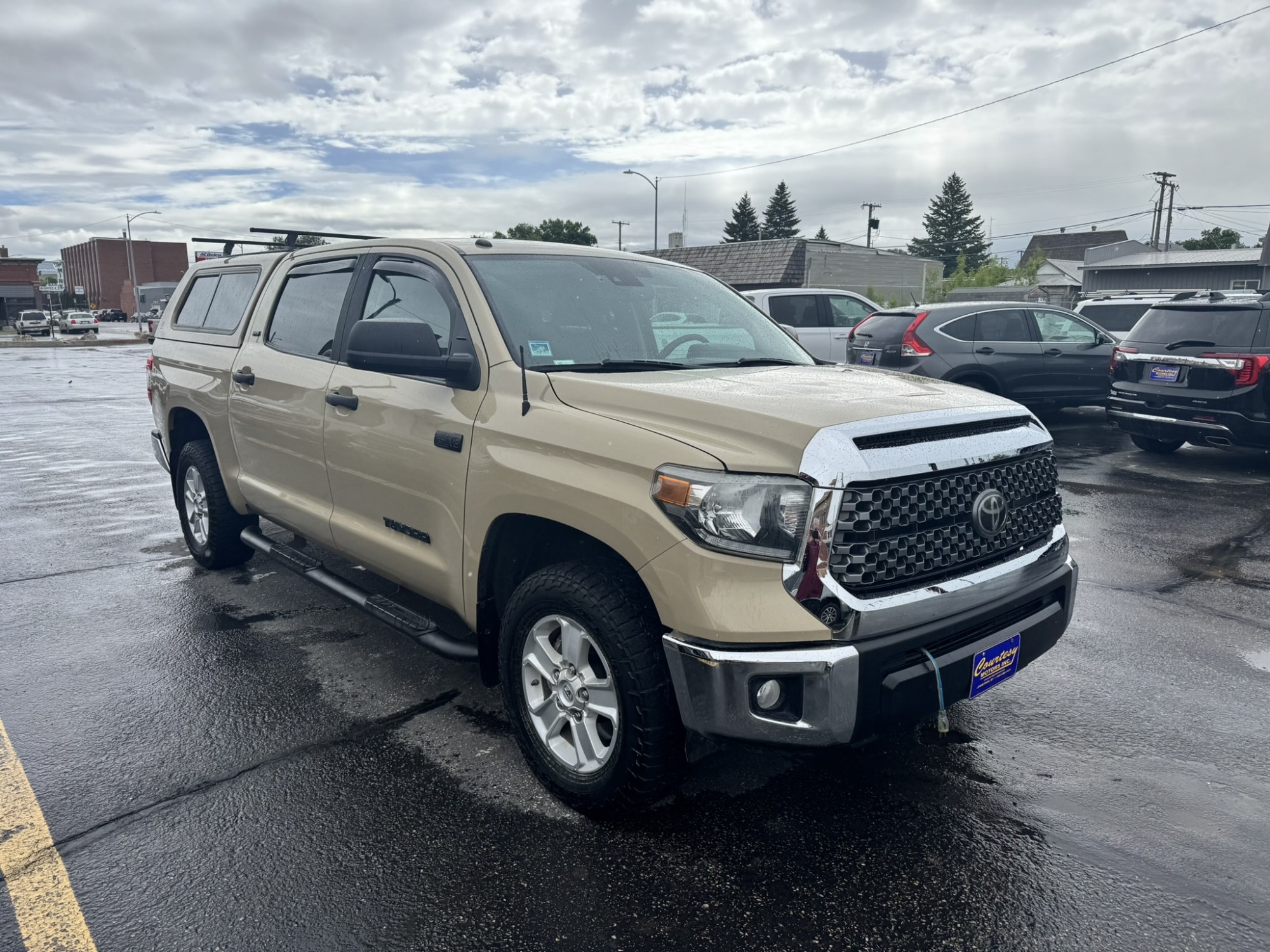 photo of 2019 Toyota Tundra SR5 5.7L V8 CrewMax 4WD