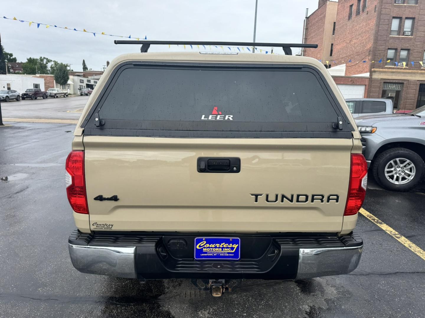 2019 Tan /Grey Toyota Tundra SR5 5.7L V8 CrewMax 4WD (5TFDY5F10KX) with an 5.7L V8 DOHC 32V engine, 6A transmission, located at 116 5th Avenue South, Lewistown, MT, 59457, 47.063877, -109.427879 - Built to work hard and engineered to last, this 2019 Toyota Tundra SR5 CrewMax 4WD is ready for whatever comes your way. Powered by Toyota's legendary 5.7L i-Force V8, this full-size pickup delivers strong towing capability, dependable performance, and the durability that has made the Tundra a favor- Photo#3