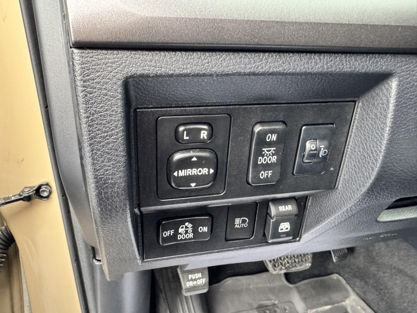 2019 Tan /Grey Toyota Tundra SR5 5.7L V8 CrewMax 4WD (5TFDY5F10KX) with an 5.7L V8 DOHC 32V engine, 6A transmission, located at 116 5th Avenue South, Lewistown, MT, 59457, 47.063877, -109.427879 - Built to work hard and engineered to last, this 2019 Toyota Tundra SR5 CrewMax 4WD is ready for whatever comes your way. Powered by Toyota's legendary 5.7L i-Force V8, this full-size pickup delivers strong towing capability, dependable performance, and the durability that has made the Tundra a favor- Photo#12