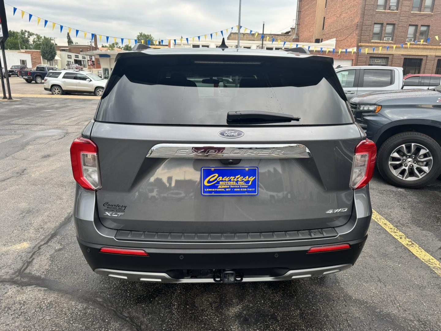 2023 Grey /Black Ford Explorer XLT AWD (1FMSK8DH3PG) with an 2.3L L4 DOHC 16V engine, 10A transmission, located at 116 5th Avenue South, Lewistown, MT, 59457, 47.063877, -109.427879 - With only 4,800 miles, this 2023 Ford Explorer XLT is an incredible opportunity to own a like-new SUV without the new vehicle price. Combining bold styling, impressive capability, and a spacious interior, it's ready for family road trips, daily commuting, and everything in between. Inside, you'll f- Photo#4