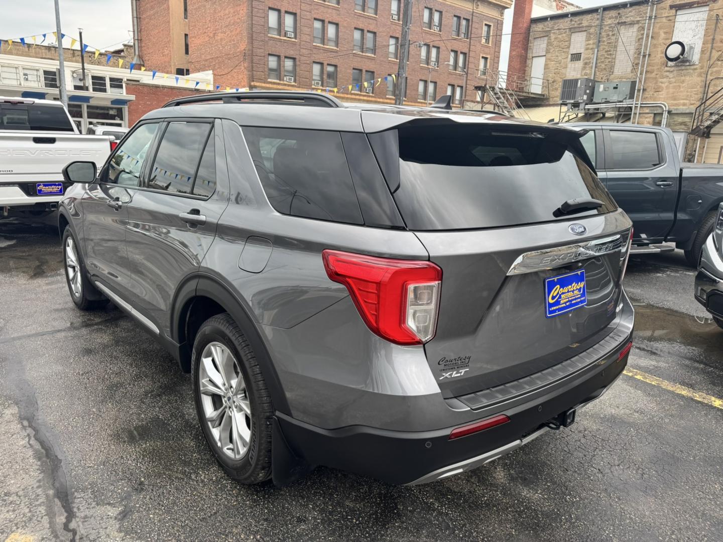 2023 Grey /Black Ford Explorer XLT AWD (1FMSK8DH3PG) with an 2.3L L4 DOHC 16V engine, 10A transmission, located at 116 5th Avenue South, Lewistown, MT, 59457, 47.063877, -109.427879 - With only 4,800 miles, this 2023 Ford Explorer XLT is an incredible opportunity to own a like-new SUV without the new vehicle price. Combining bold styling, impressive capability, and a spacious interior, it's ready for family road trips, daily commuting, and everything in between. Inside, you'll f- Photo#5