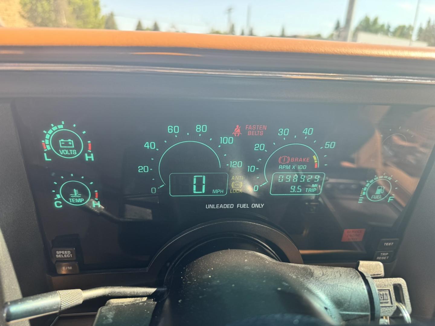 1990 Red /Tan Buick Reatta Coupe (1G4EC13C6LB) with an 3.8L V6 12V engine, 4A OD transmission, located at 116 5th Avenue South, Lewistown, MT, 59457, 47.063877, -109.427879 - Check out this local consignment! You don't see these anymore, cheap fun!- Photo#10