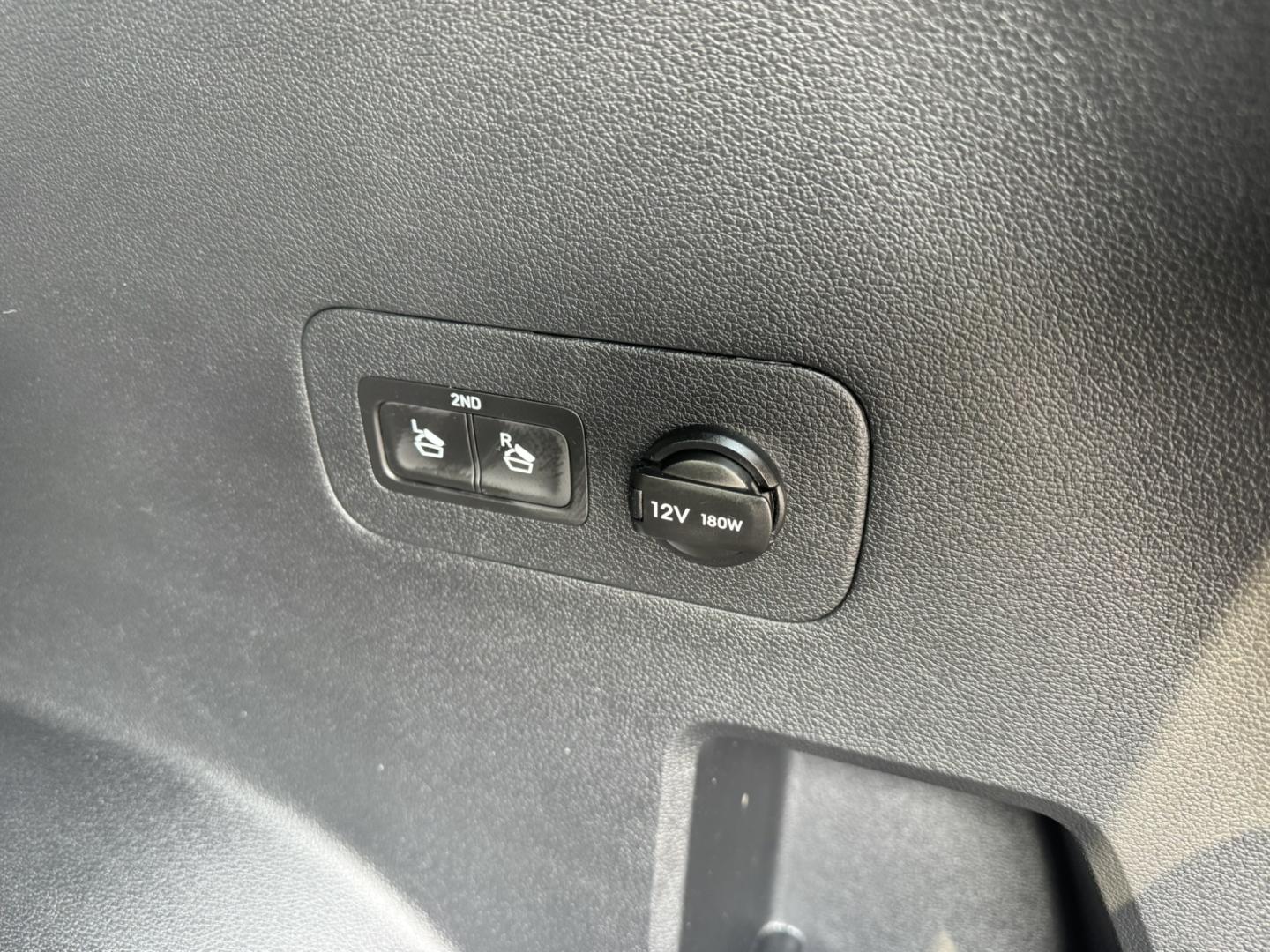 2023 Silver /Black Hyundai Santa Fe Calligraphy AWD (5NMS5DAL0PH) with an 2.5L L4 DOHC 16V engine, 6A transmission, located at 116 5th Avenue South, Lewistown, MT, 59457, 47.063877, -109.427879 - Luxury, comfort, and confidence come together in this 2023 Hyundai Santa Fe Calligraphy AWD! Finished with Hyundai's top-of-the-line Calligraphy trim, this SUV is loaded with premium features including quilted Nappa leather seating, panoramic sunroof, premium Bose audio, large touchscreen with navig- Photo#10