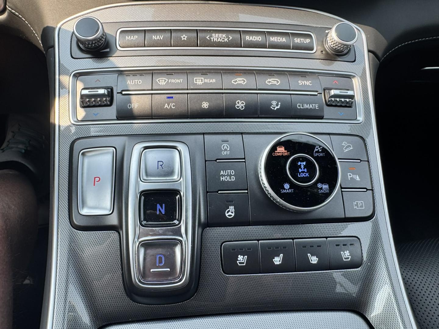 2023 Silver /Black Hyundai Santa Fe Calligraphy AWD (5NMS5DAL0PH) with an 2.5L L4 DOHC 16V engine, 6A transmission, located at 116 5th Avenue South, Lewistown, MT, 59457, 47.063877, -109.427879 - Luxury, comfort, and confidence come together in this 2023 Hyundai Santa Fe Calligraphy AWD! Finished with Hyundai's top-of-the-line Calligraphy trim, this SUV is loaded with premium features including quilted Nappa leather seating, panoramic sunroof, premium Bose audio, large touchscreen with navig- Photo#23