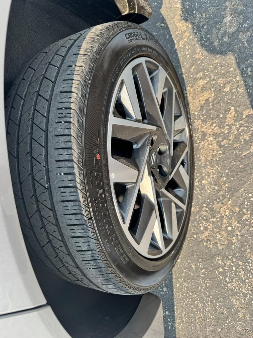 2023 Silver /Black Hyundai Santa Fe Calligraphy AWD (5NMS5DAL0PH) with an 2.5L L4 DOHC 16V engine, 6A transmission, located at 116 5th Avenue South, Lewistown, MT, 59457, 47.063877, -109.427879 - Luxury, comfort, and confidence come together in this 2023 Hyundai Santa Fe Calligraphy AWD! Finished with Hyundai's top-of-the-line Calligraphy trim, this SUV is loaded with premium features including quilted Nappa leather seating, panoramic sunroof, premium Bose audio, large touchscreen with navig- Photo#27