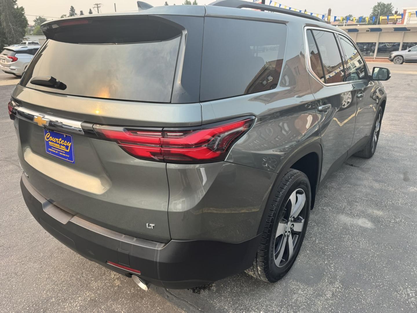 2023 Grey /Black Chevrolet Traverse LT Feather AWD (1GNEVHKW2PJ) with an 3.6L V6 DOHC 24V engine, 9A transmission, located at 116 5th Avenue South, Lewistown, MT, 59457, 47.063877, -109.427879 - Need room for the whole family without sacrificing comfort or capability? Check out this 2023 Chevrolet Traverse LT AWD with leather! This GM lease return has been well cared for and offers the peace of mind of a late-model SUV packed with the features today's drivers want. Inside you'll find premi- Photo#2
