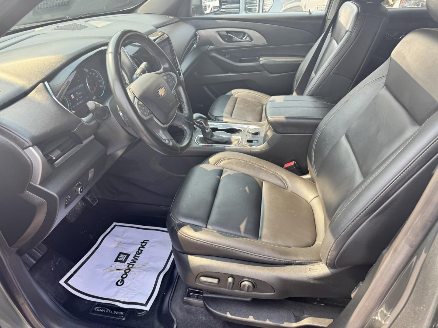 2023 Grey /Black Chevrolet Traverse LT Feather AWD (1GNEVHKW2PJ) with an 3.6L V6 DOHC 24V engine, 9A transmission, located at 116 5th Avenue South, Lewistown, MT, 59457, 47.063877, -109.427879 - Need room for the whole family without sacrificing comfort or capability? Check out this 2023 Chevrolet Traverse LT AWD with leather! This GM lease return has been well cared for and offers the peace of mind of a late-model SUV packed with the features today's drivers want. Inside you'll find premi- Photo#17