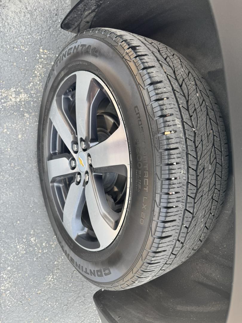 2023 Grey /Black Chevrolet Traverse LT Feather AWD (1GNEVHKW2PJ) with an 3.6L V6 DOHC 24V engine, 9A transmission, located at 116 5th Avenue South, Lewistown, MT, 59457, 47.063877, -109.427879 - Need room for the whole family without sacrificing comfort or capability? Check out this 2023 Chevrolet Traverse LT AWD with leather! This GM lease return has been well cared for and offers the peace of mind of a late-model SUV packed with the features today's drivers want. Inside you'll find premi- Photo#26