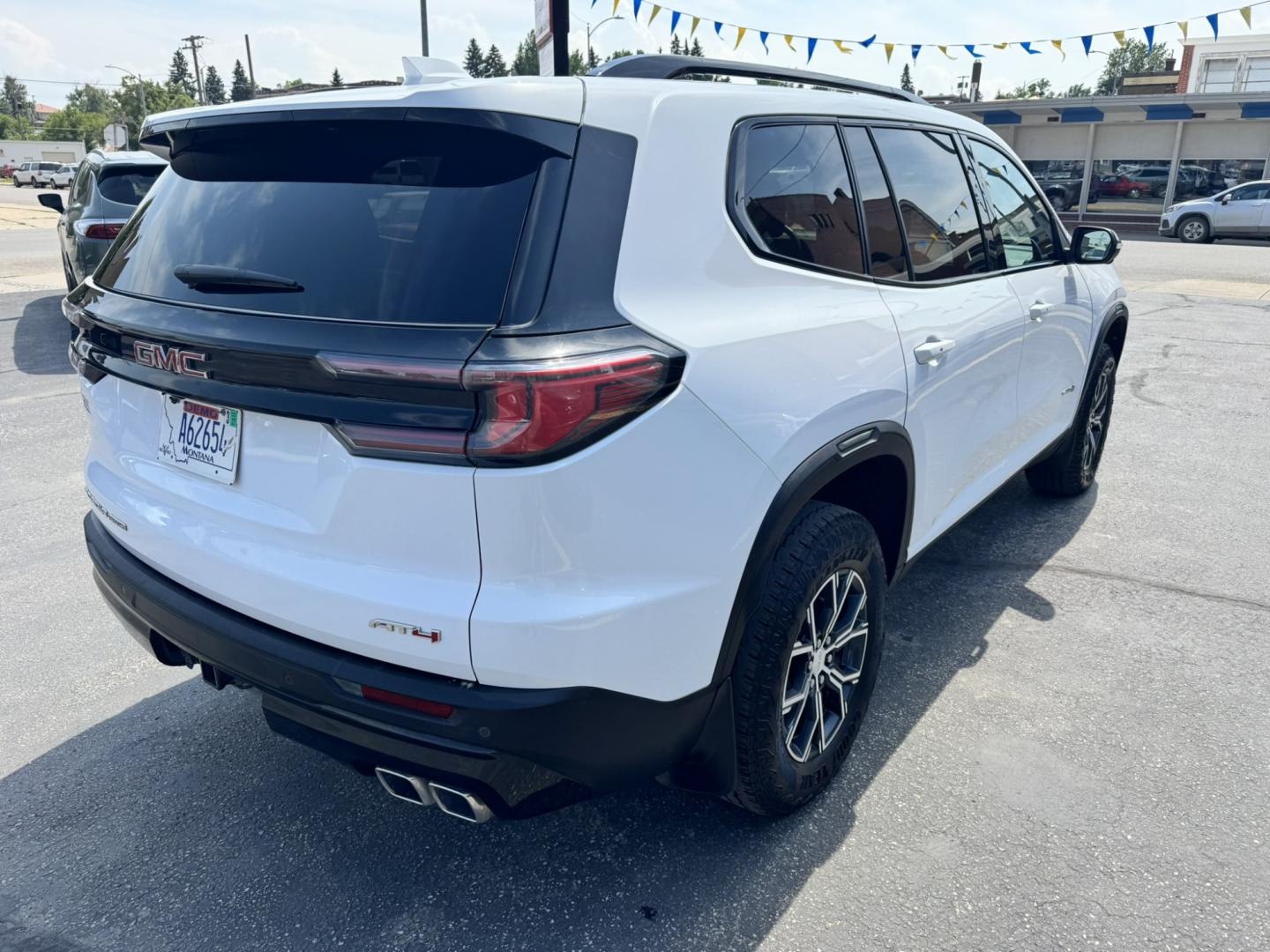 2024 WHITE /Gray GMC Acadia AT4 AWD (1GKENPKS3RJ) with an 2.5L L4 DOHC 16V engine, 9A transmission, located at 116 5th Avenue South, Lewistown, MT, 59457, 47.063877, -109.427879 - Adventure meets premium comfort in this 2024 GMC Acadia AT4 AWD! This factory lease return is ready for wherever the road—or the trail—takes you. With rugged AT4 styling, advanced technology, and All-Wheel Drive capability, it's built for Montana living while delivering the refinement you'd expe- Photo#2