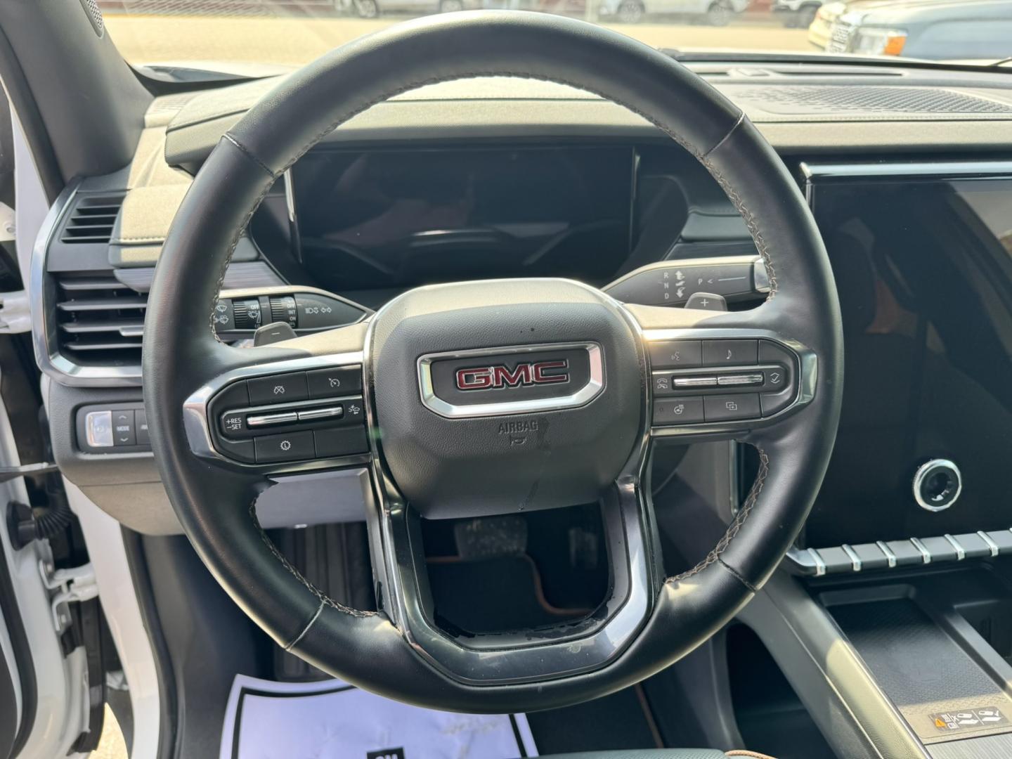 2024 WHITE /Gray GMC Acadia AT4 AWD (1GKENPKS3RJ) with an 2.5L L4 DOHC 16V engine, 9A transmission, located at 116 5th Avenue South, Lewistown, MT, 59457, 47.063877, -109.427879 - Adventure meets premium comfort in this 2024 GMC Acadia AT4 AWD! This factory lease return is ready for wherever the road—or the trail—takes you. With rugged AT4 styling, advanced technology, and All-Wheel Drive capability, it's built for Montana living while delivering the refinement you'd expe- Photo#16