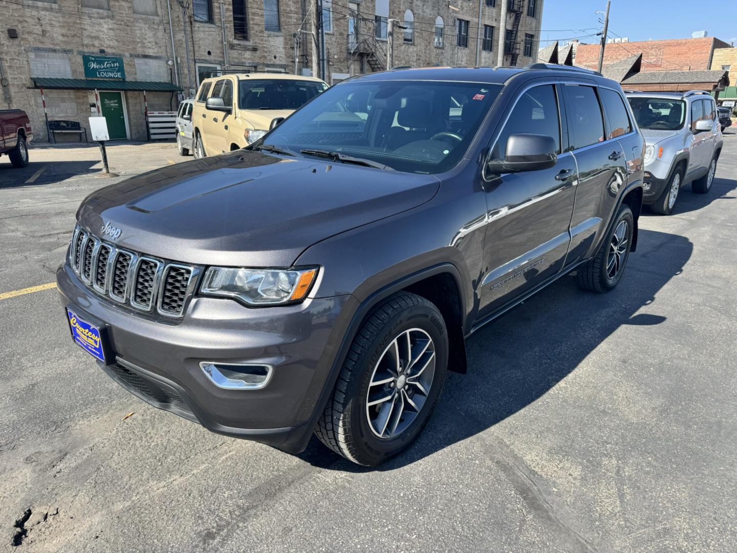 2018 Grey /Grey Jeep Grand Cherokee Laredo 4WD (1C4RJFAG8JC) with an 3.6L V6 DOHC 24V engine, 8A transmission, located at 116 5th Avenue South, Lewistown, MT, 59457, 47.063877, -109.427879 - Clean Car Fax on this local trade!- Photo#6