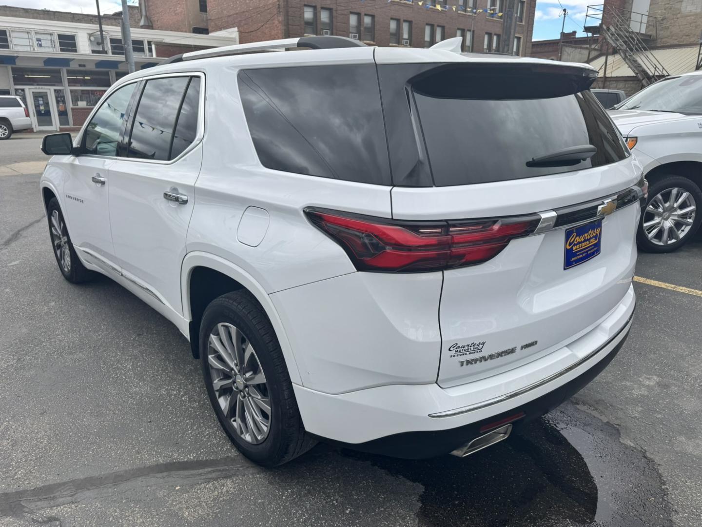 2023 WHITE /Black Chevrolet Traverse Premier AWD (1GNEVKKW9PJ) with an 3.6L V6 DOHC 24V engine, 9A transmission, located at 116 5th Avenue South, Lewistown, MT, 59457, 47.063877, -109.427879 - This 2023 Chevrolet Traverse Premier AWD gives you the perfect combination of luxury, space and all-weather capability. Powered by the proven 3.6L V6 with 310 horsepower and paired with a 9-speed automatic transmission, the Traverse has plenty of power while the AWD system gives you added confidence- Photo#4