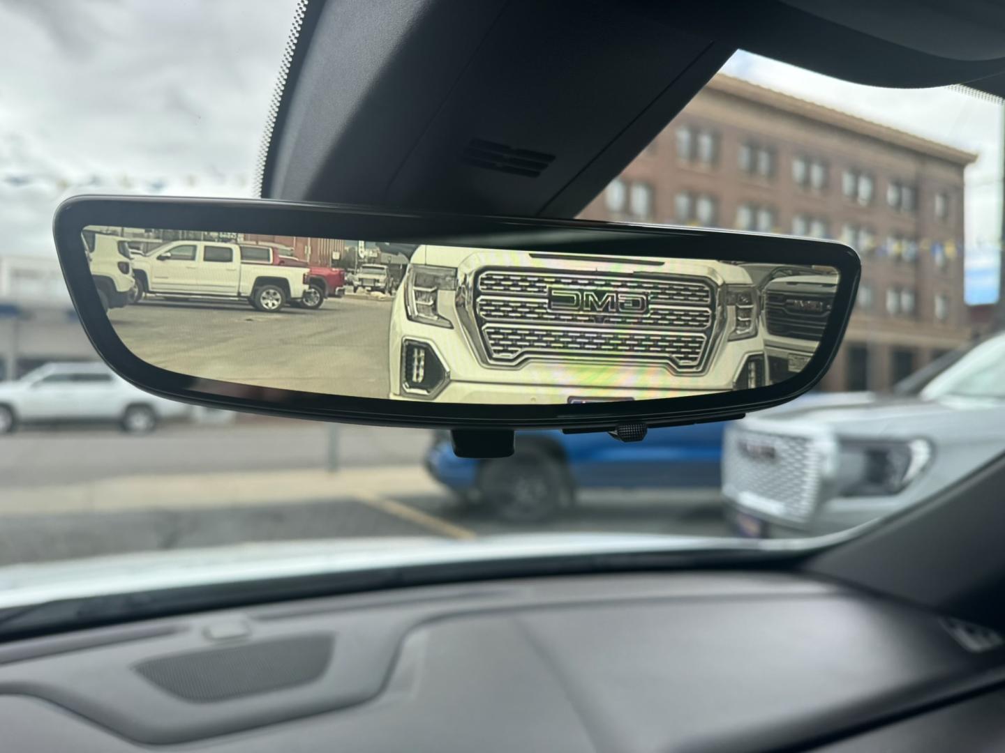 2023 WHITE /Black Chevrolet Traverse Premier AWD (1GNEVKKW9PJ) with an 3.6L V6 DOHC 24V engine, 9A transmission, located at 116 5th Avenue South, Lewistown, MT, 59457, 47.063877, -109.427879 - This 2023 Chevrolet Traverse Premier AWD gives you the perfect combination of luxury, space and all-weather capability. Powered by the proven 3.6L V6 with 310 horsepower and paired with a 9-speed automatic transmission, the Traverse has plenty of power while the AWD system gives you added confidence- Photo#26