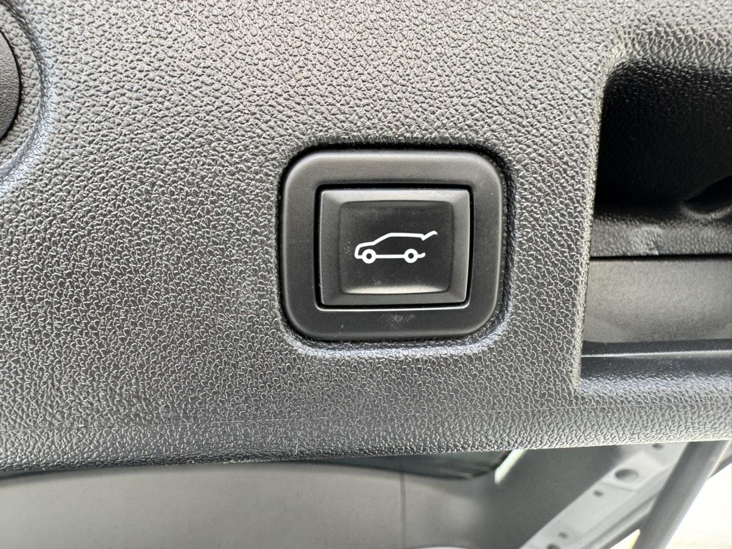 2024 Grey /Black Chevrolet Equinox LT AWD (3GNAXUEG1RL) with an 1.5L L4 DOHC 16V TURBO engine, 6A transmission, located at 116 5th Avenue South, Lewistown, MT, 59457, 47.063877, -109.427879 - This 2024 Chevrolet Equinox LT AWD is a great combination of comfort, capability and technology, with an impressive list of options and the added confidence of all-wheel drive. Under the hood is Chevrolet's proven 1.5L Turbocharged 4-cylinder producing 175 horsepower and 203 lb-ft of torque, paired- Photo#10